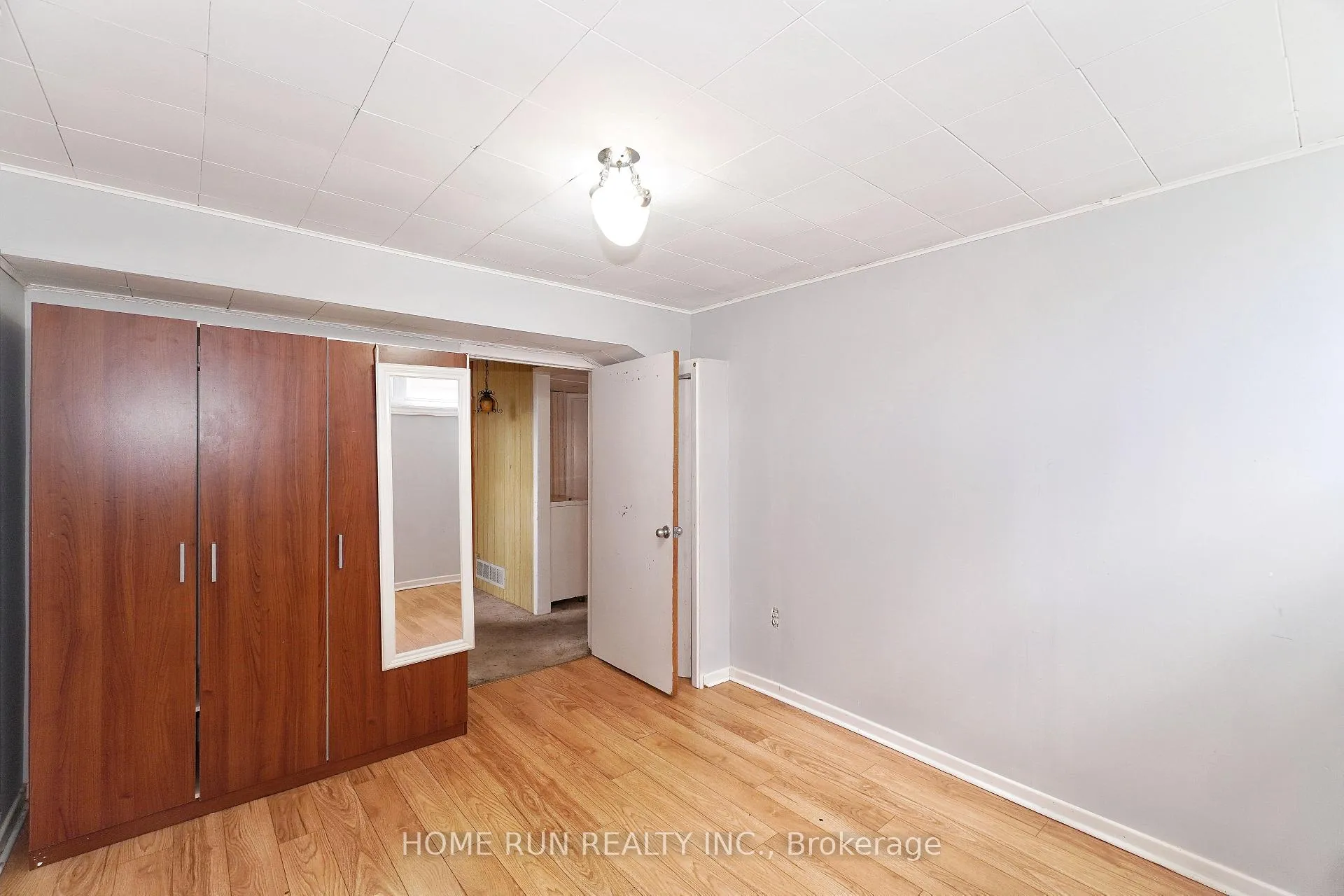 Photo 35 of 979 Blair Road, Ottawa, Cardinal Heights — HOMEH