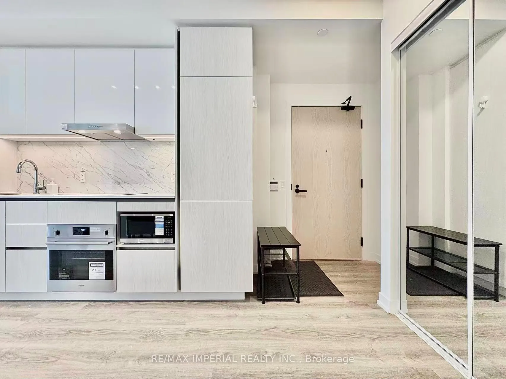 Photo 1 of Unit 1901, 8 Interchange Way, Vaughan, Vaughan Corporate Centre — HOMEH
