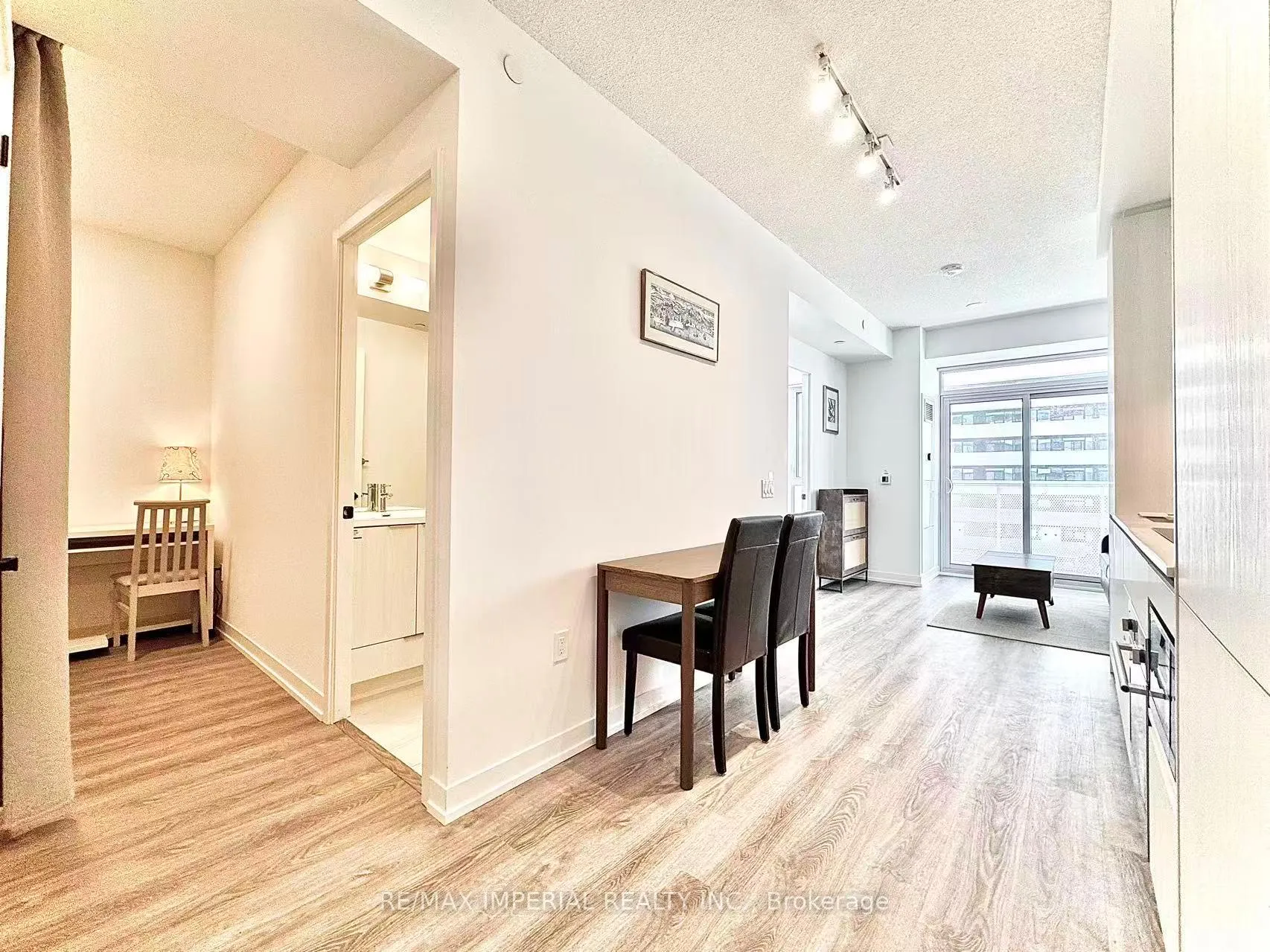 Photo 2 of Unit 1901, 8 Interchange Way, Vaughan, Vaughan Corporate Centre — HOMEH
