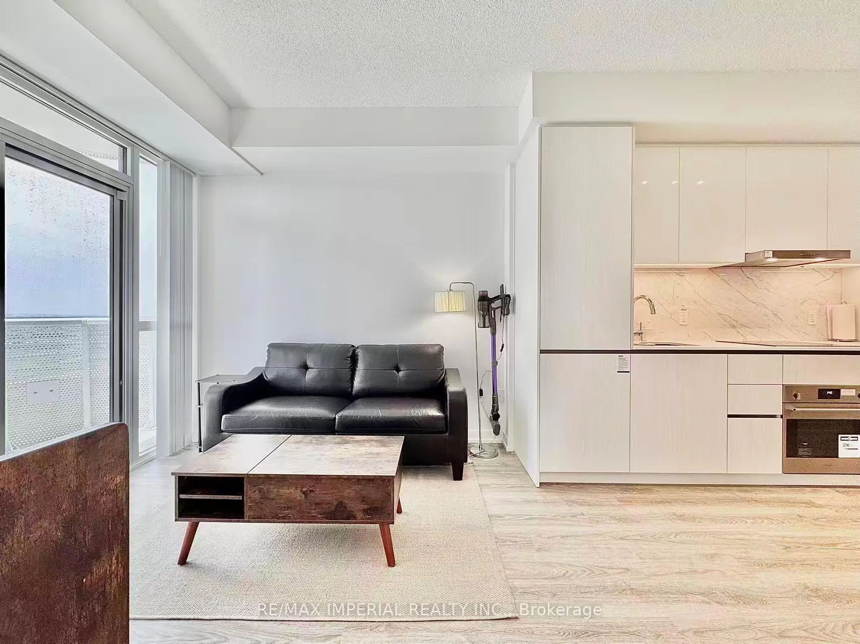 Photo 5 of Unit 1901, 8 Interchange Way, Vaughan, Vaughan Corporate Centre — HOMEH