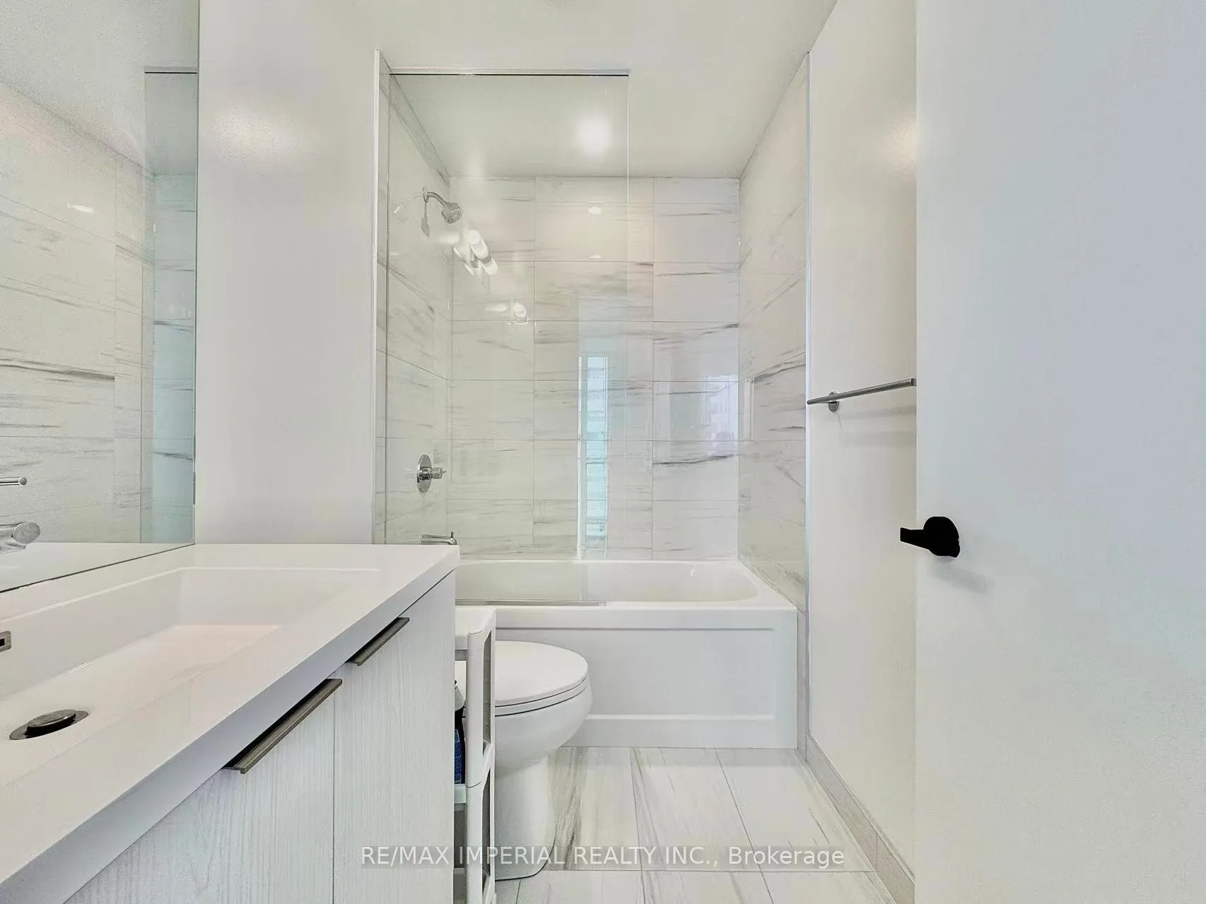 Photo 9 of Unit 1901, 8 Interchange Way, Vaughan, Vaughan Corporate Centre — HOMEH