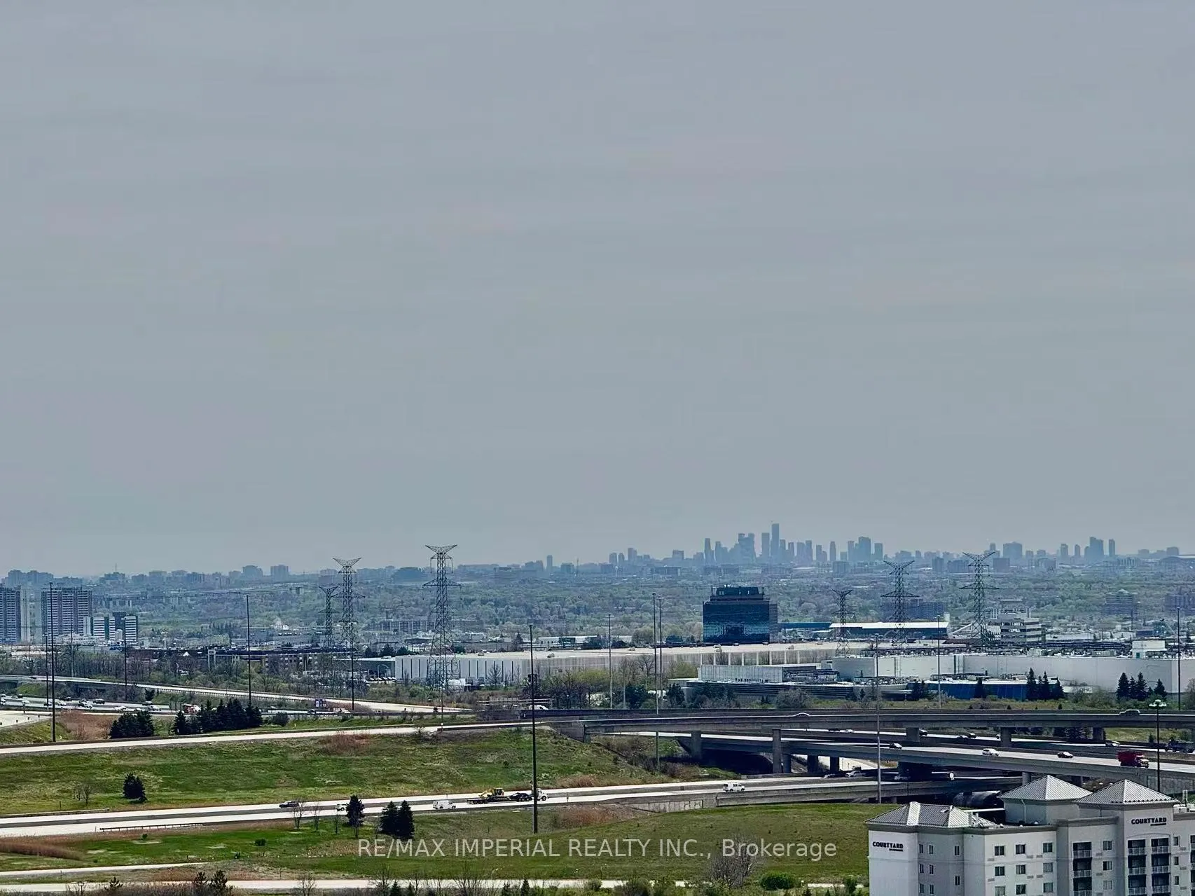 Photo 13 of Unit 1901, 8 Interchange Way, Vaughan, Vaughan Corporate Centre — HOMEH