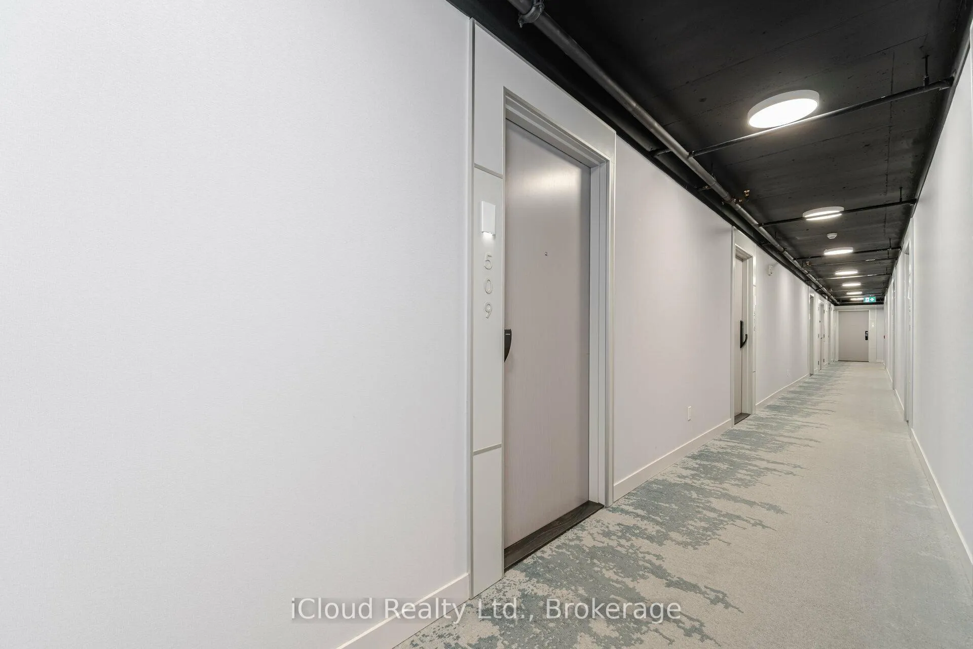 Photo 4 of Unit B509, 3200 Dakota Common, Burlington, Alton — HOMEH