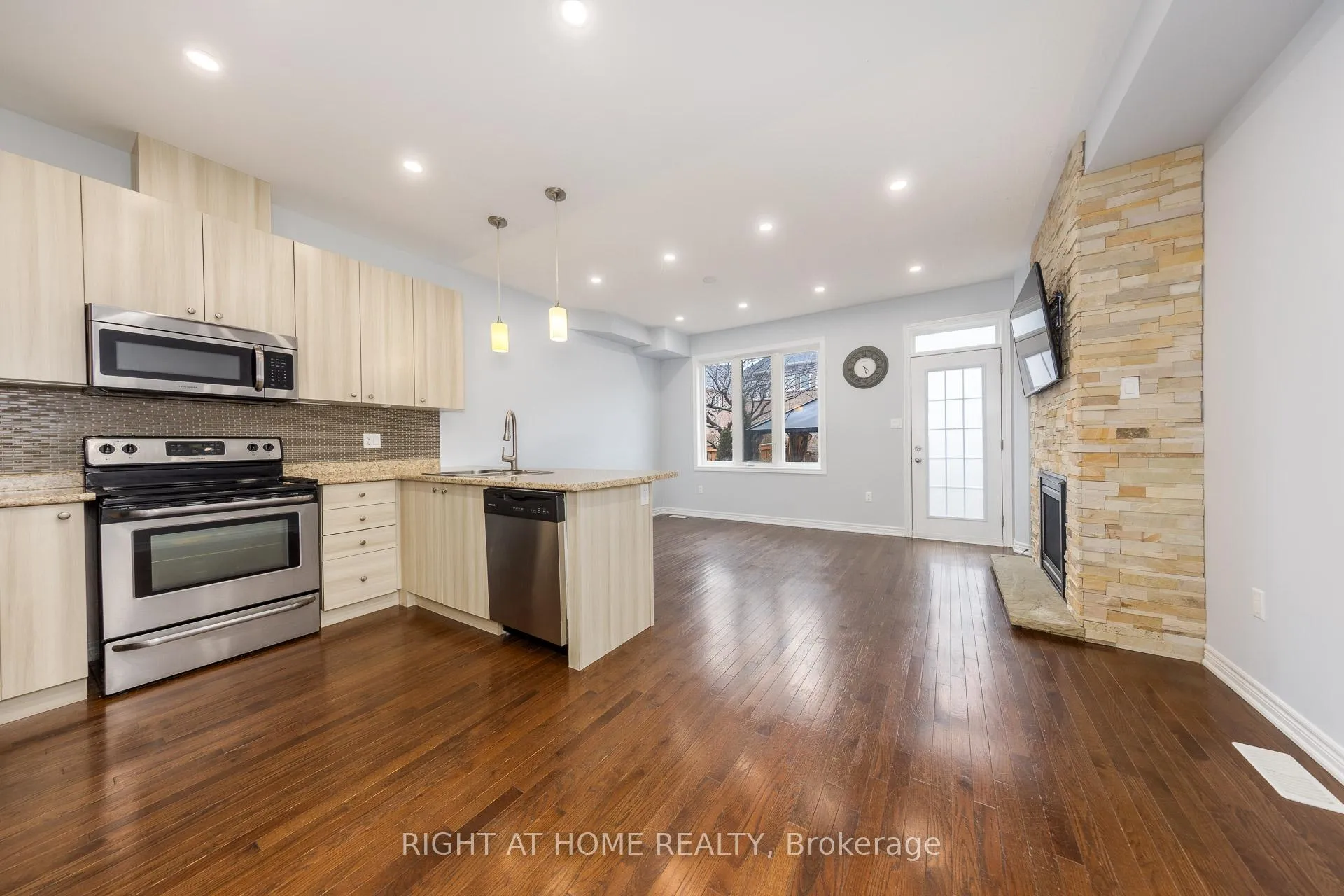 Photo 6 of 15 Munch Place, Milton, Willmott — HOMEH