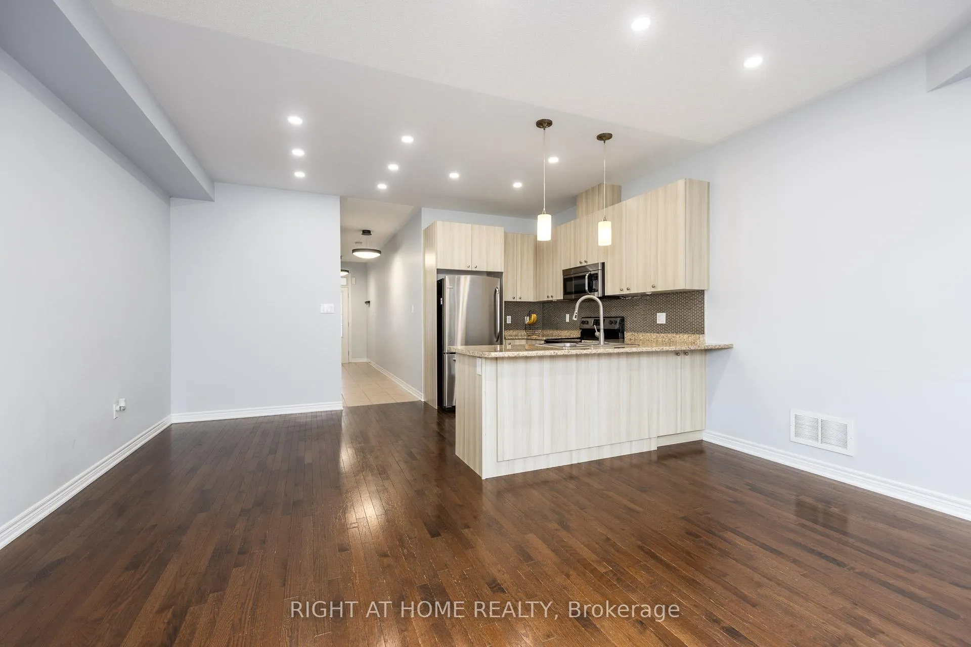 Photo 7 of 15 Munch Place, Milton, Willmott — HOMEH