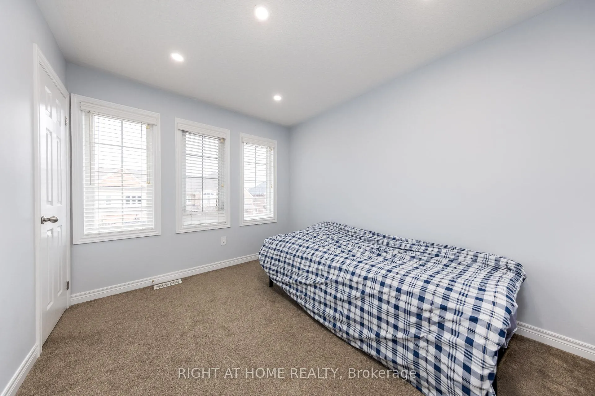 Photo 9 of 15 Munch Place, Milton, Willmott — HOMEH