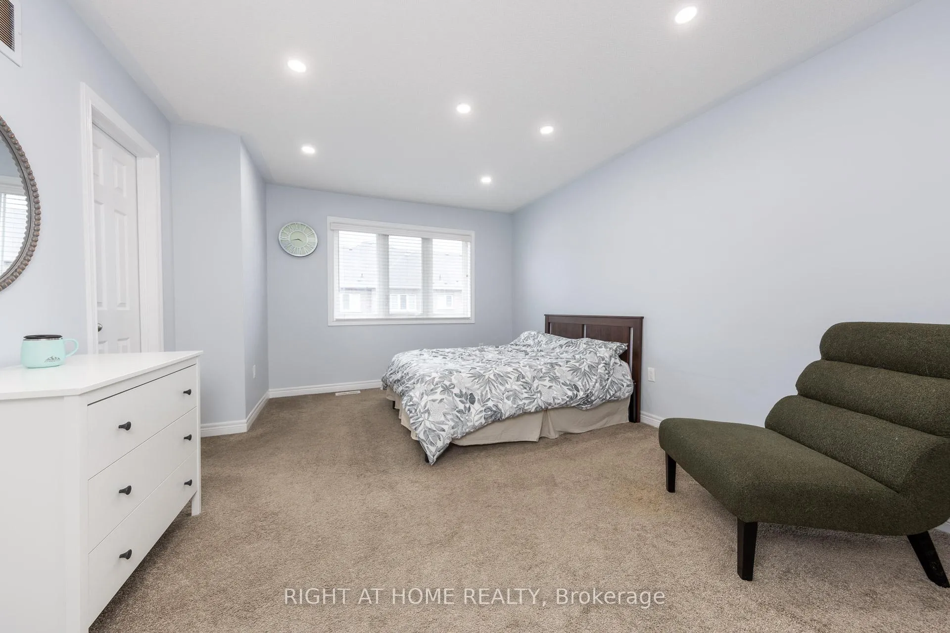 Photo 11 of 15 Munch Place, Milton, Willmott — HOMEH