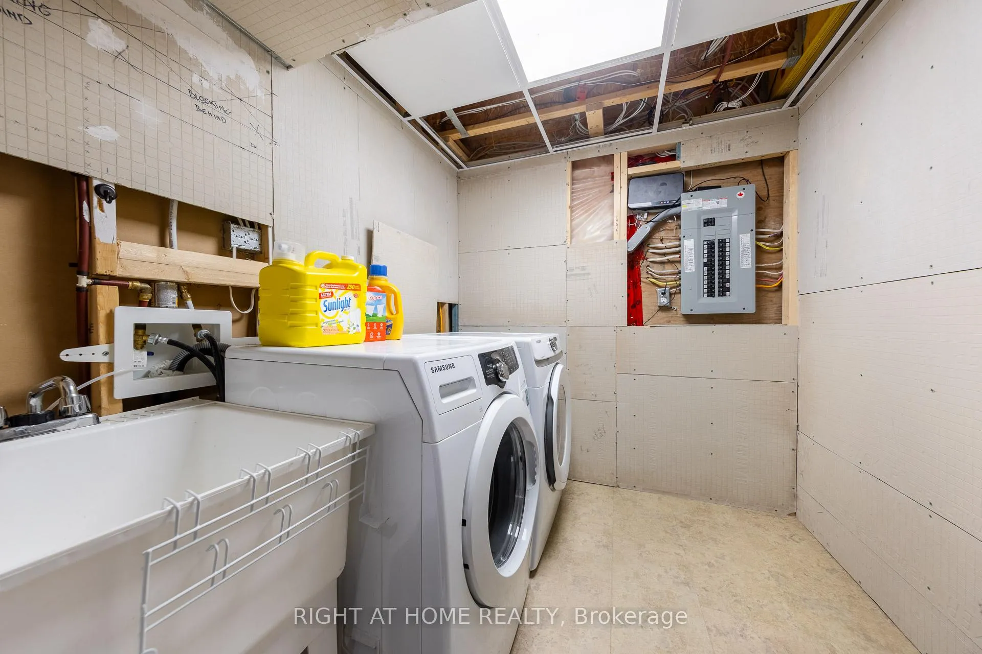 Photo 17 of 15 Munch Place, Milton, Willmott — HOMEH