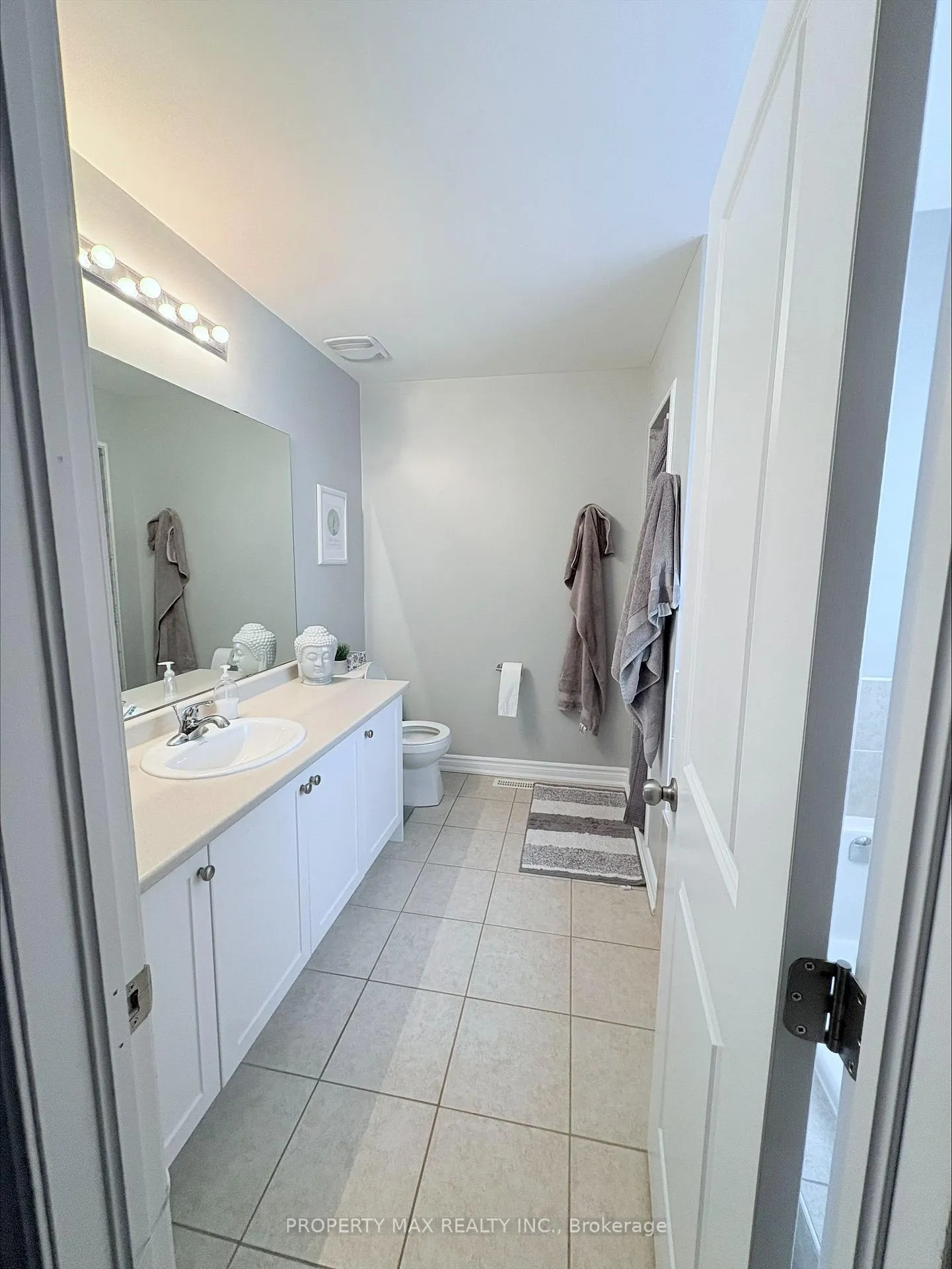 Photo 16 of 80 Diana Drive, Orillia — HOMEH