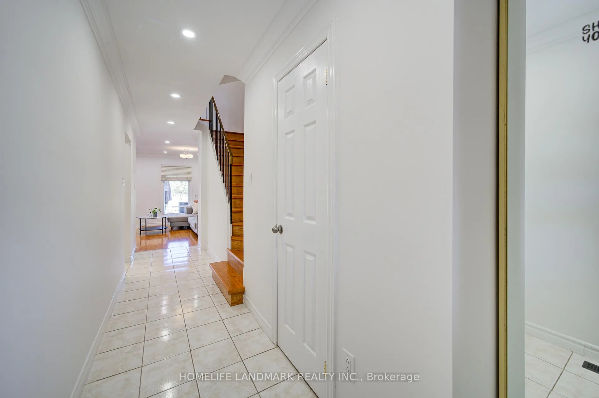 Photo 4 of 44 Duxford Crescent, Markham, Milliken Mills East — HOMEH
