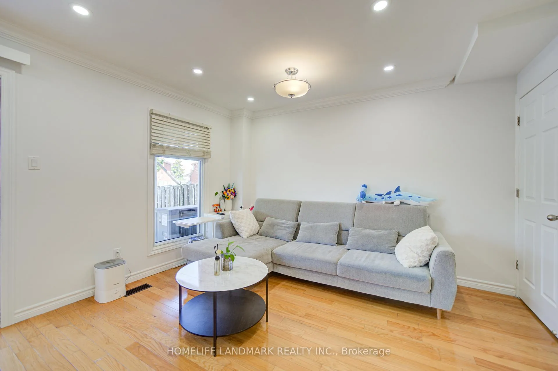 Photo 8 of 44 Duxford Crescent, Markham, Milliken Mills East — HOMEH