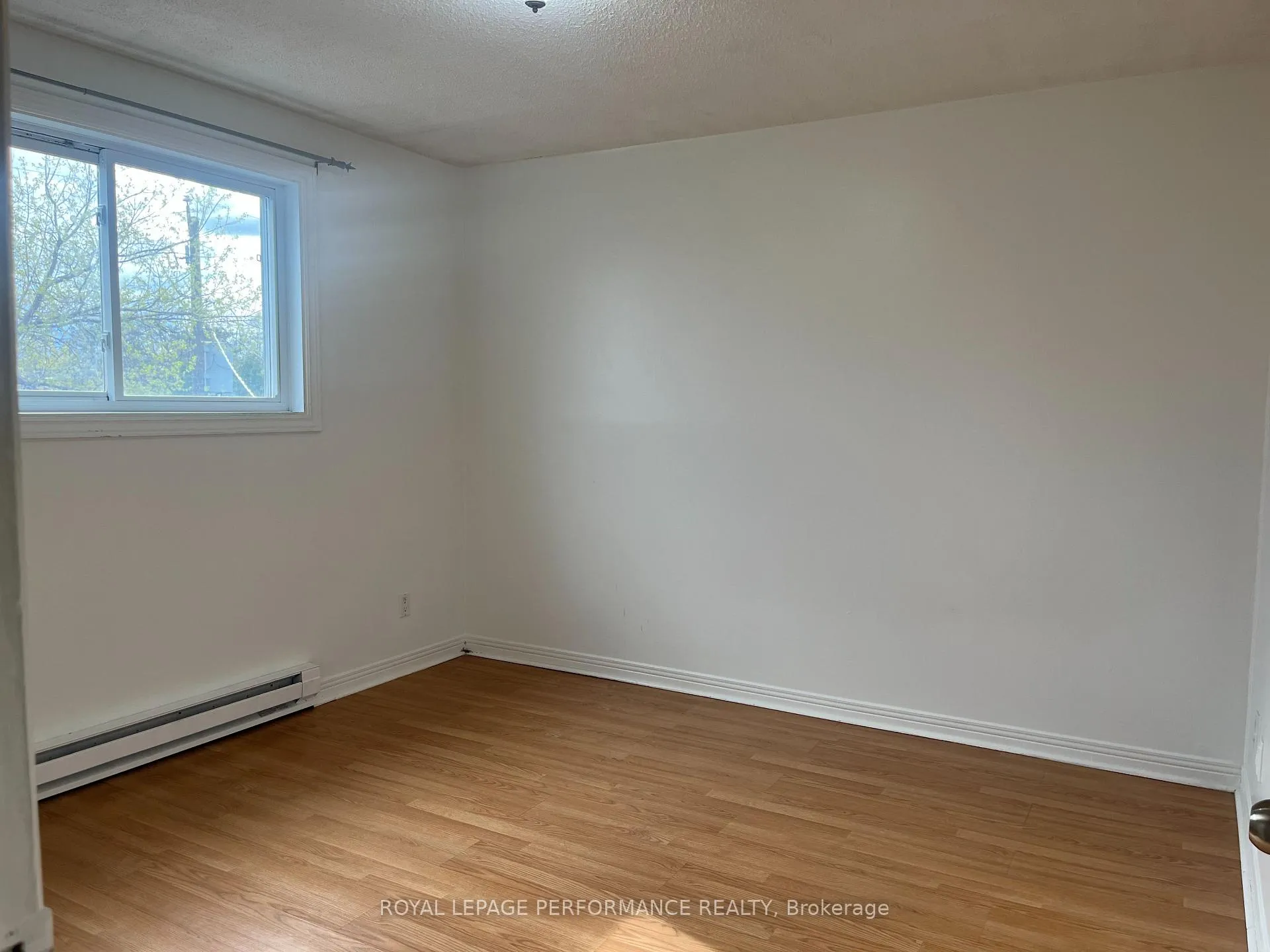 Photo 10 of 1702 Russell Road, Ottawa, Riverview Park — HOMEH