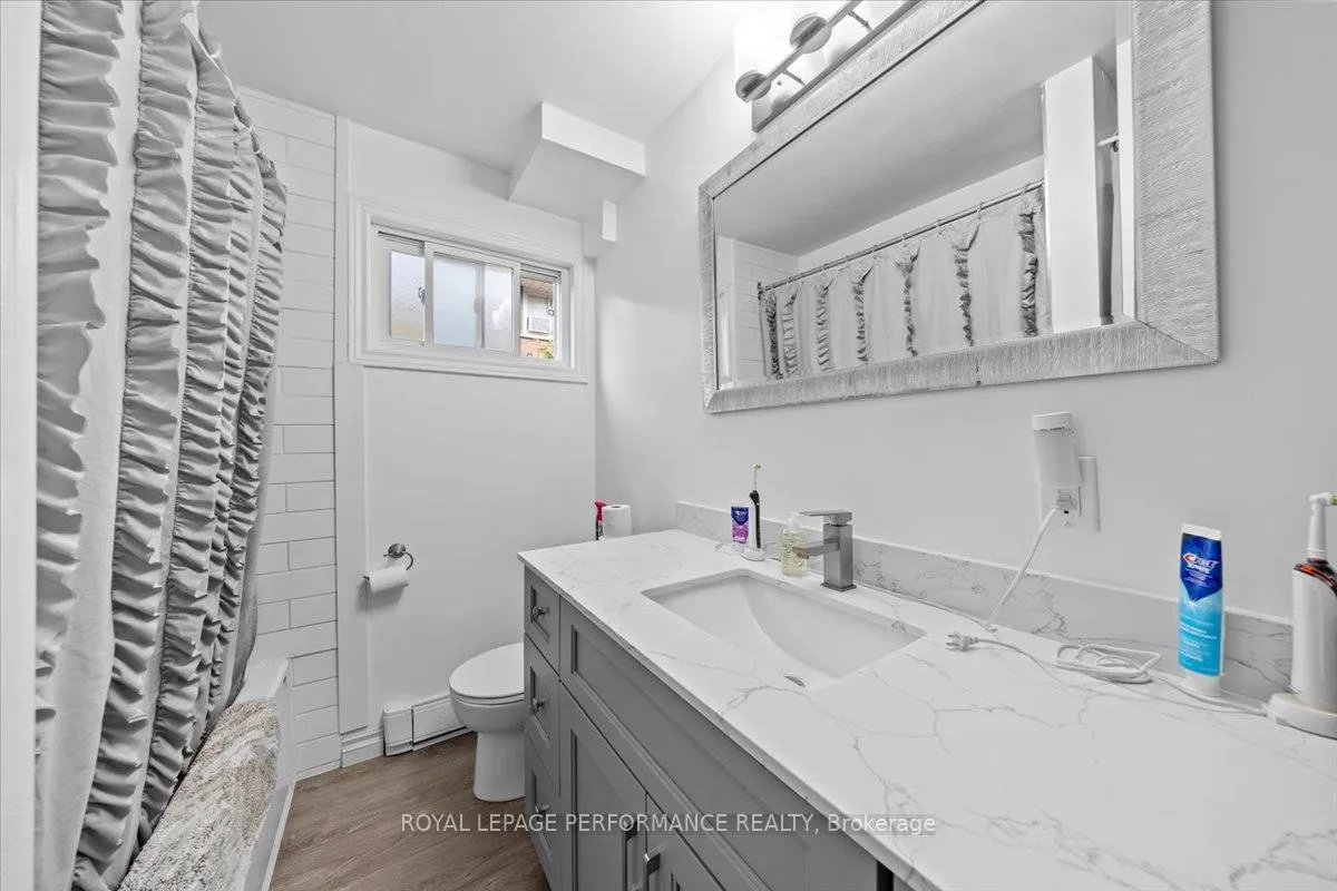 Photo 11 of 1702 Russell Road, Ottawa, Riverview Park — HOMEH