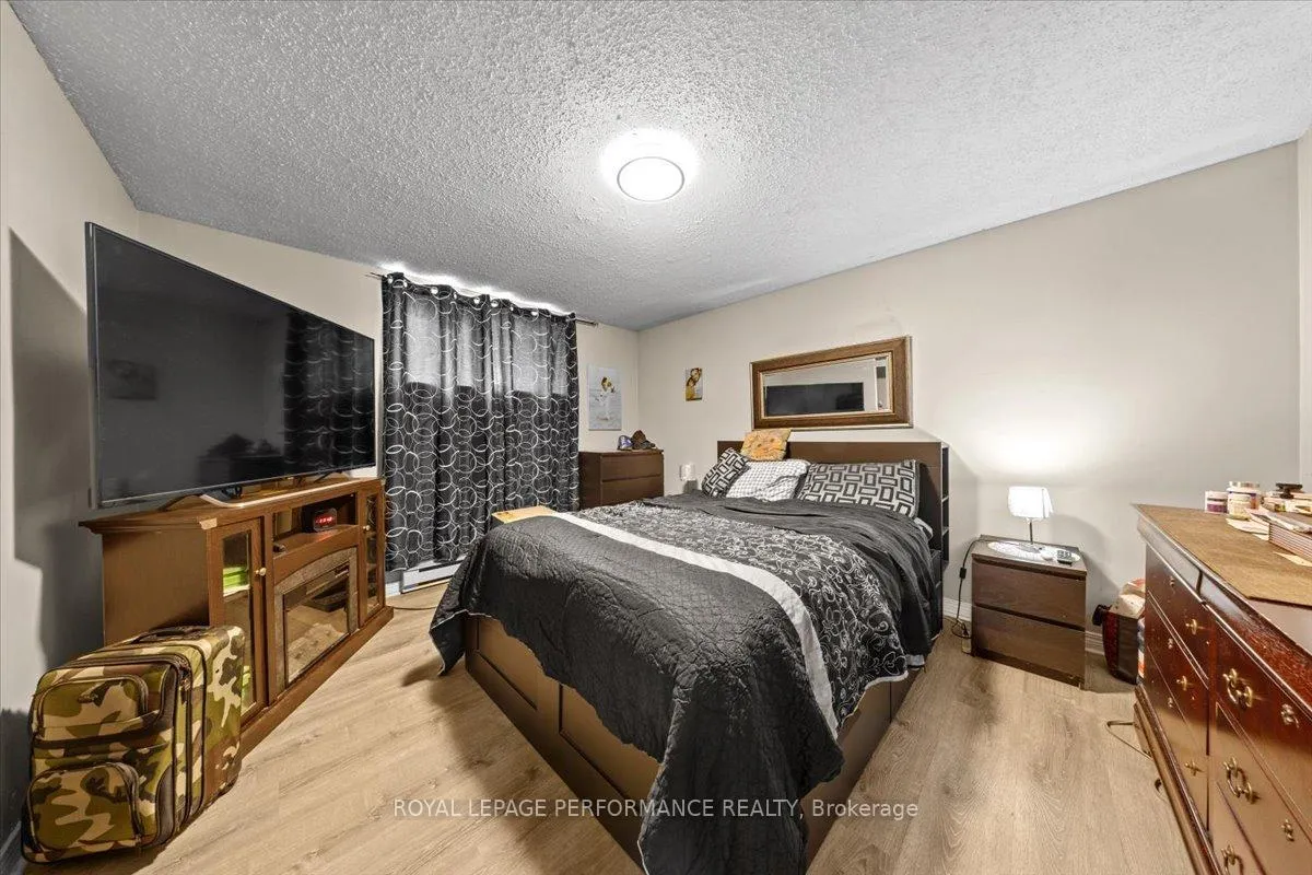 Photo 20 of 1702 Russell Road, Ottawa, Riverview Park — HOMEH