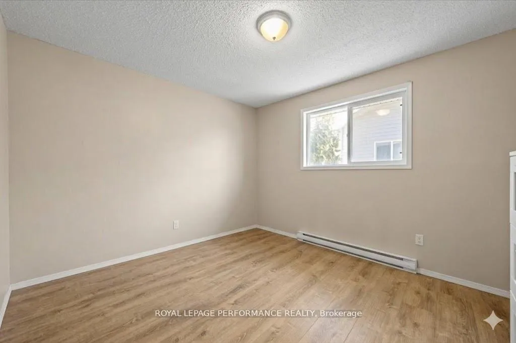 Photo 21 of 1702 Russell Road, Ottawa, Riverview Park — HOMEH
