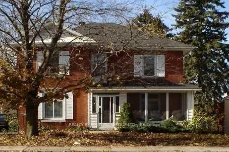 Front of 16970 Bayview Avenue