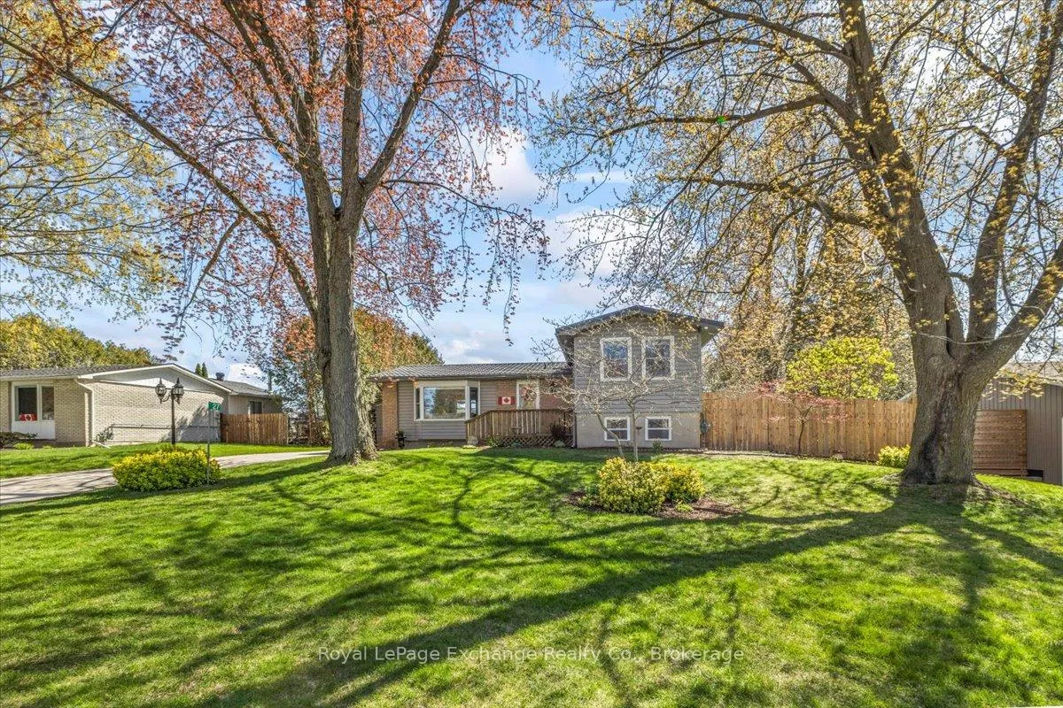 Photo 1 of 27 Inverlyn Crescent S, Kincardine — HOMEH