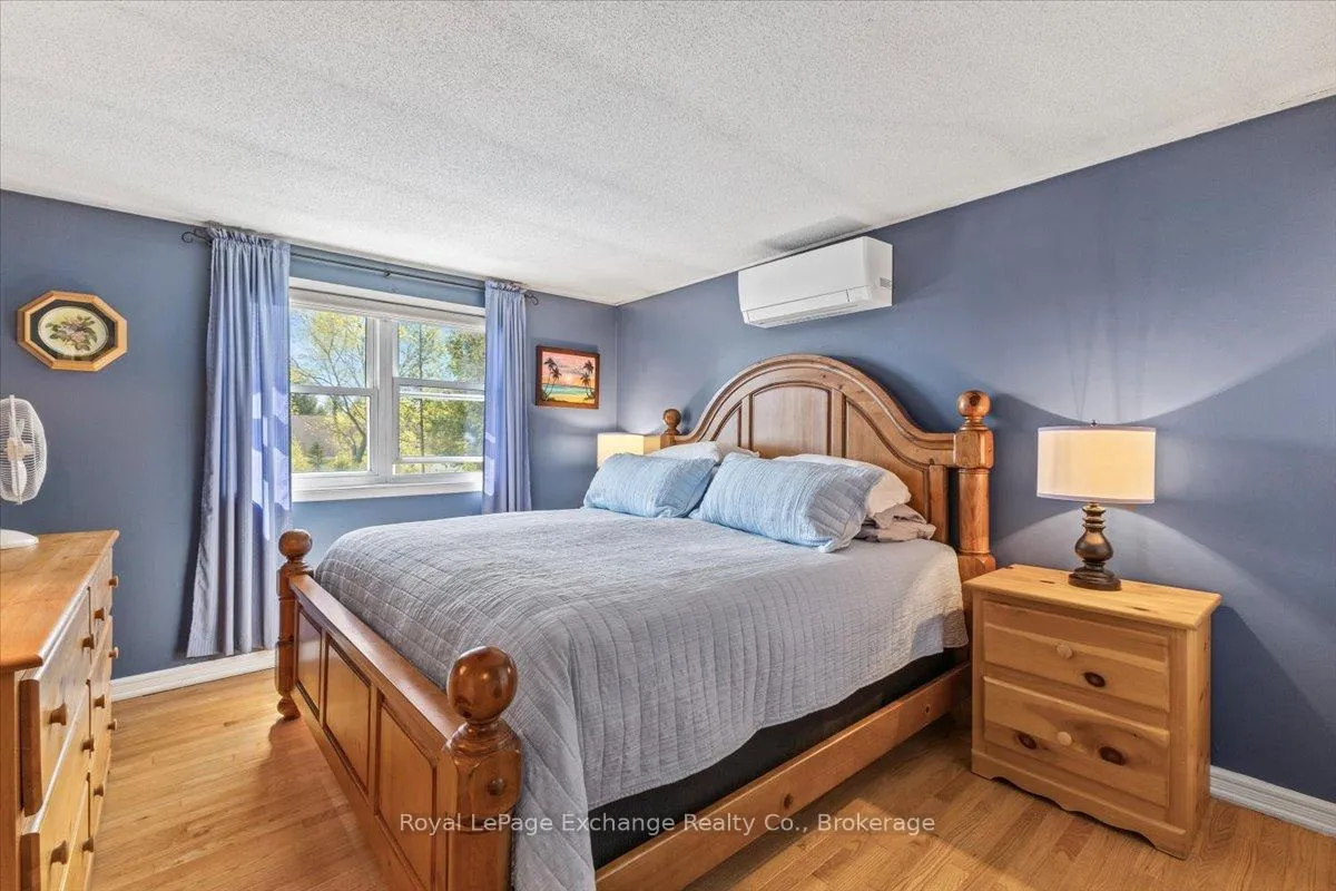 Photo 13 of 27 Inverlyn Crescent S, Kincardine — HOMEH