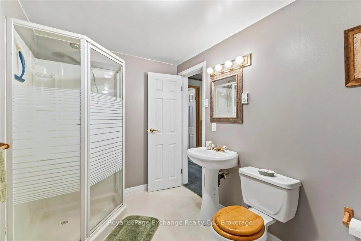Photo 19 of 27 Inverlyn Crescent S, Kincardine — HOMEH