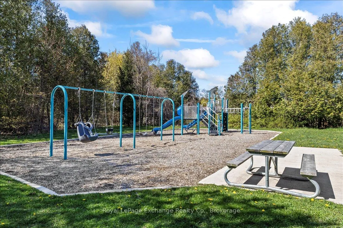 Photo 22 of 27 Inverlyn Crescent S, Kincardine — HOMEH