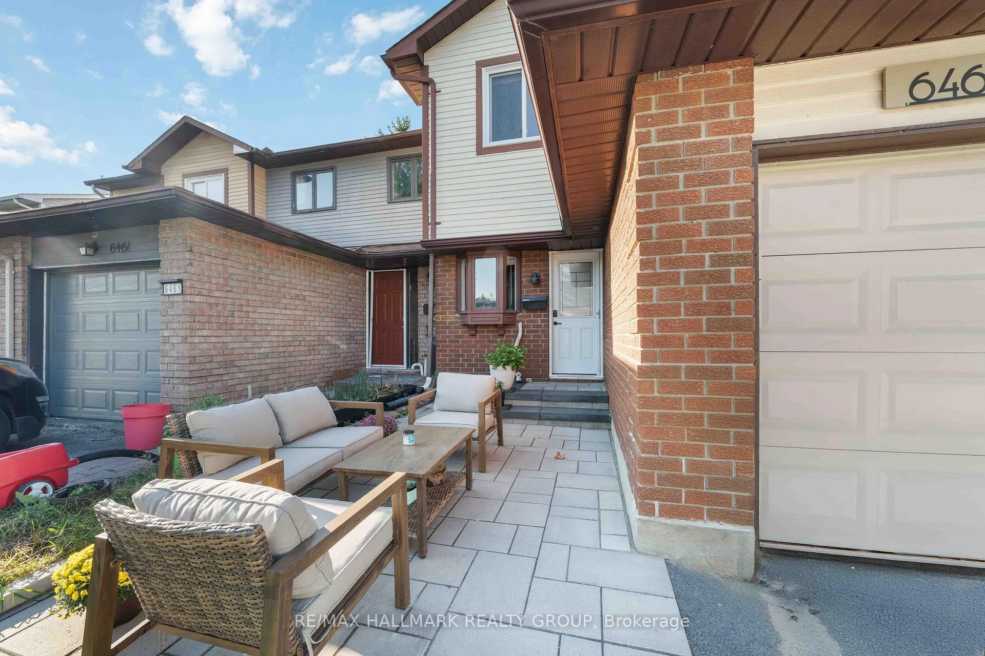 Photo 2 of Unit 32, 6463 Timothy Court, Ottawa, Convent Glen North — HOMEH
