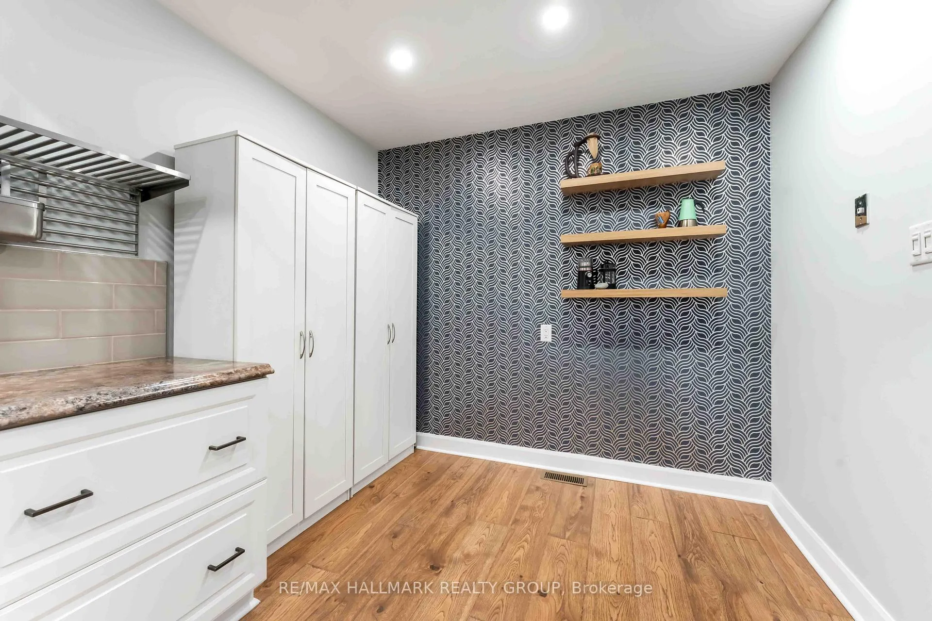 Photo 14 of Unit 32, 6463 Timothy Court, Ottawa, Convent Glen North — HOMEH