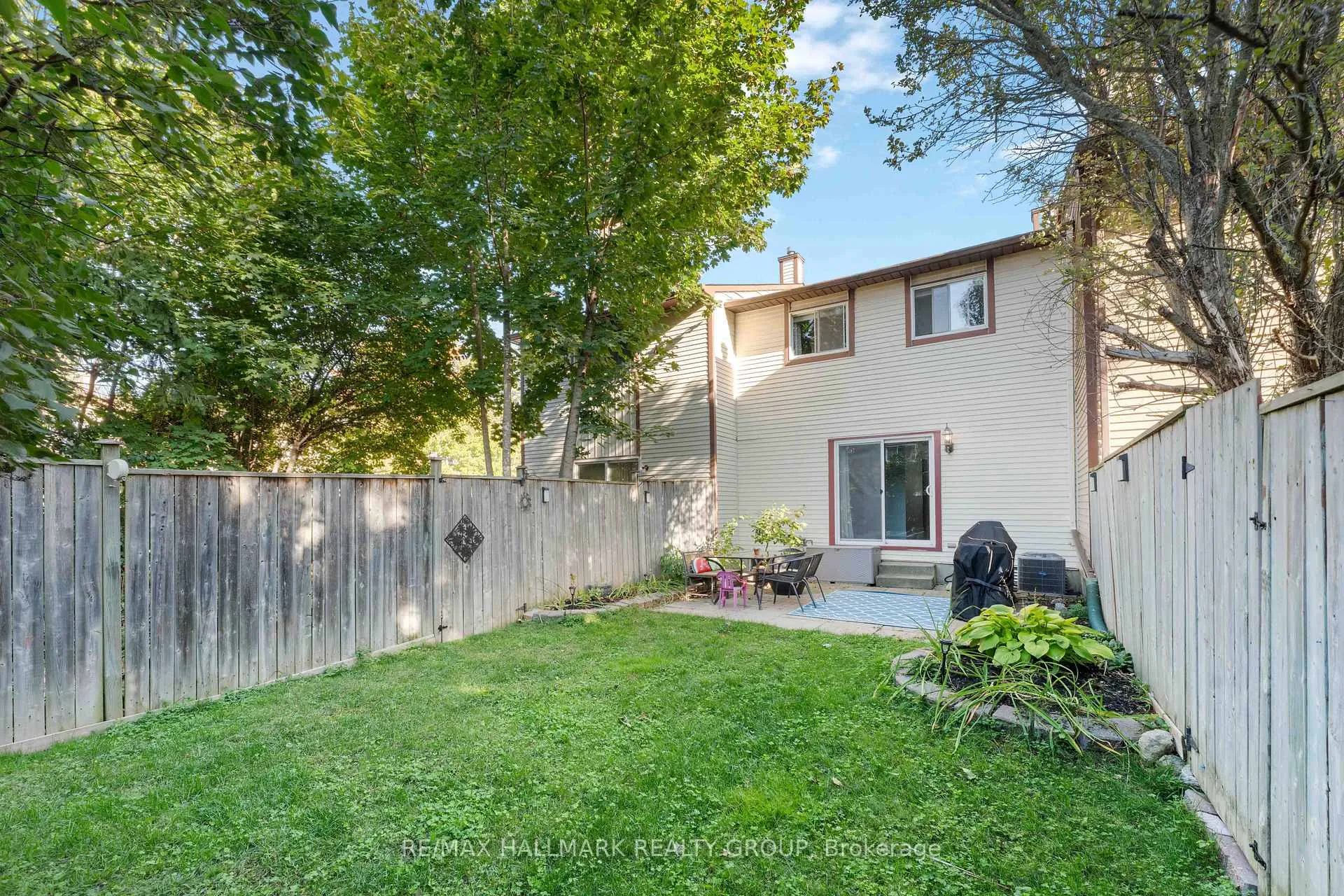 Photo 40 of Unit 32, 6463 Timothy Court, Ottawa, Convent Glen North — HOMEH