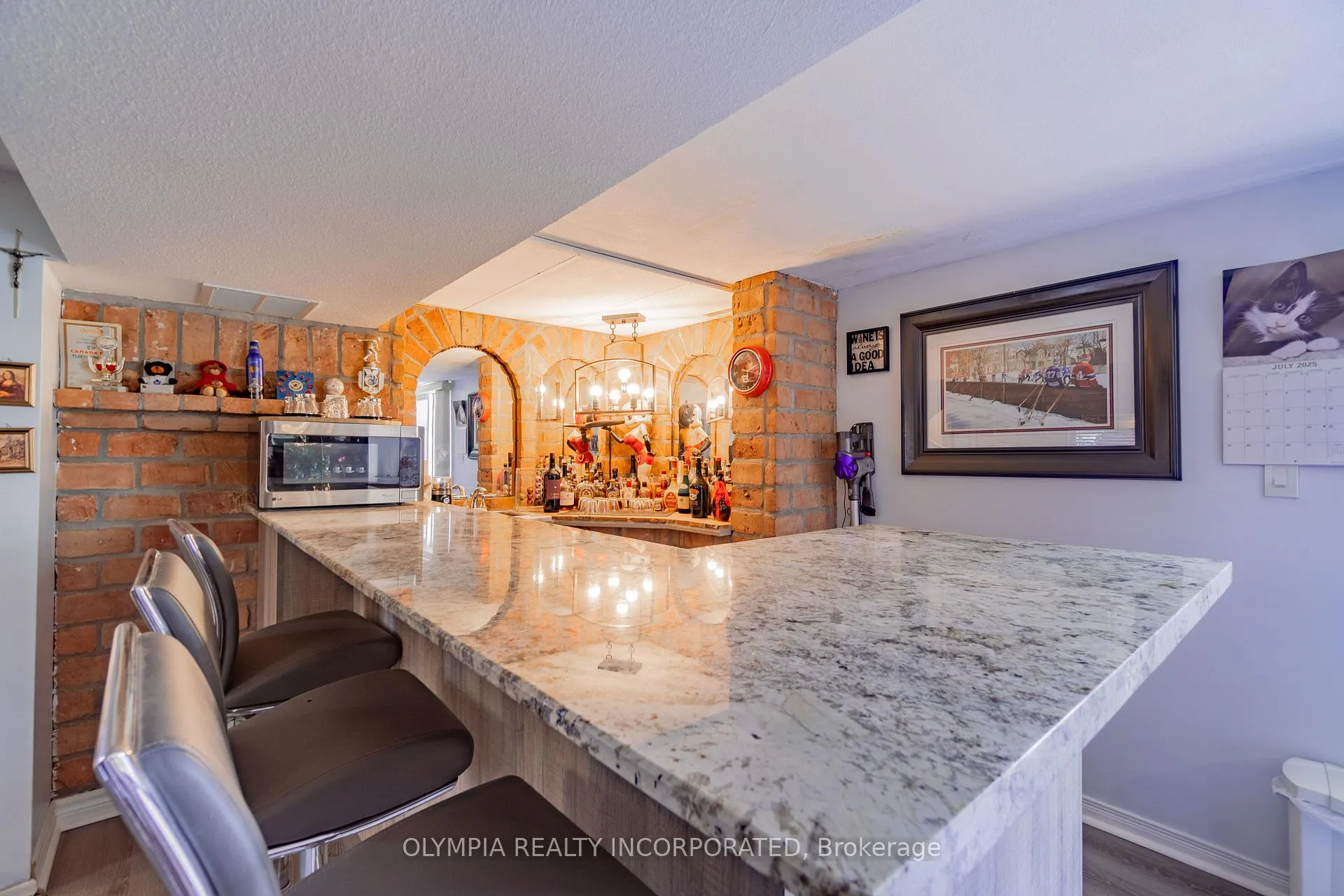 Photo 17 of 8133 Sarah Street, Niagara Falls, Chippawa — HOMEH