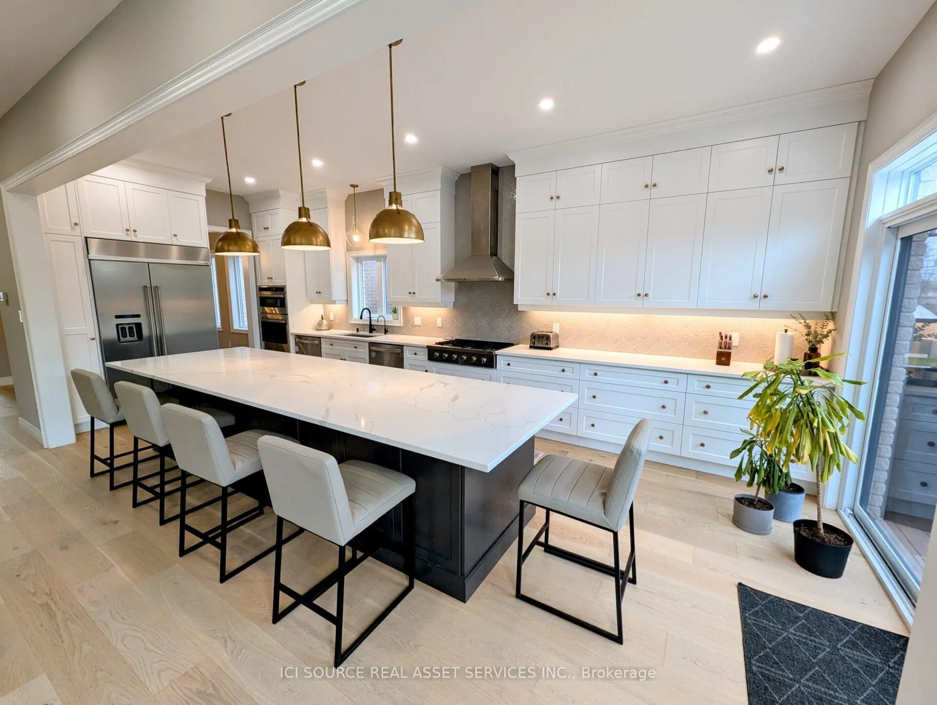 Photo 2 of 183 Ambrous Crescent, Guelph, Kortright East — HOMEH