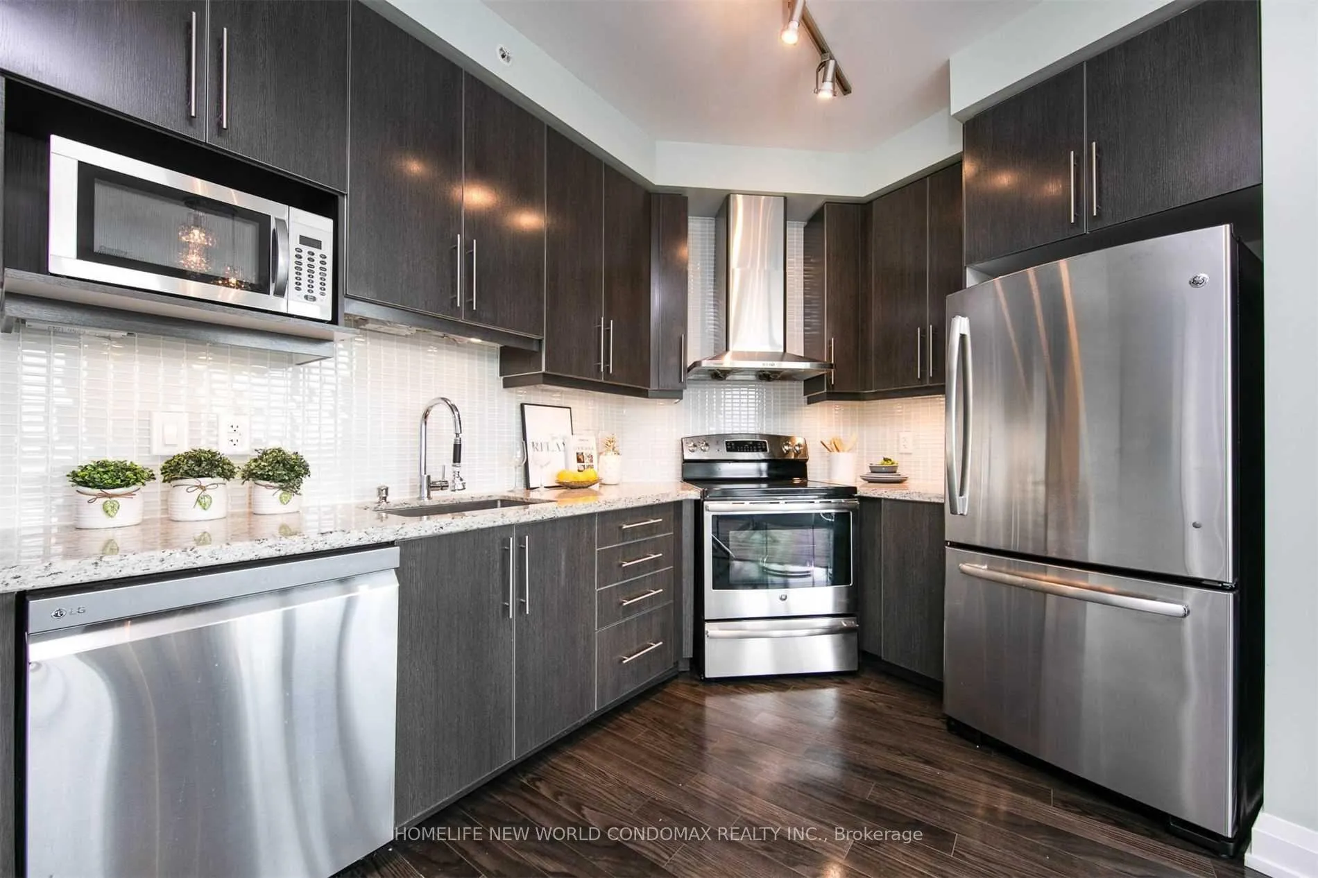 Photo 3 of Unit 1126, 7161 Yonge Street, Markham, Thornhill — HOMEH