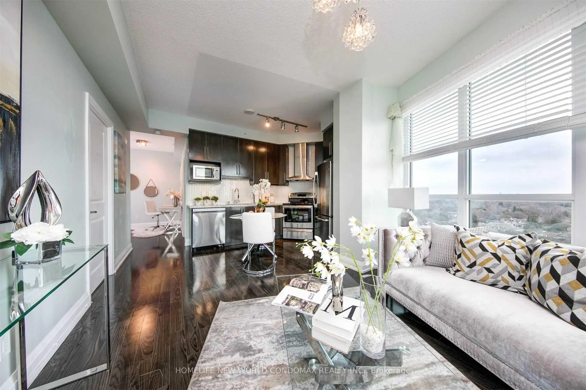Photo 4 of Unit 1126, 7161 Yonge Street, Markham, Thornhill — HOMEH