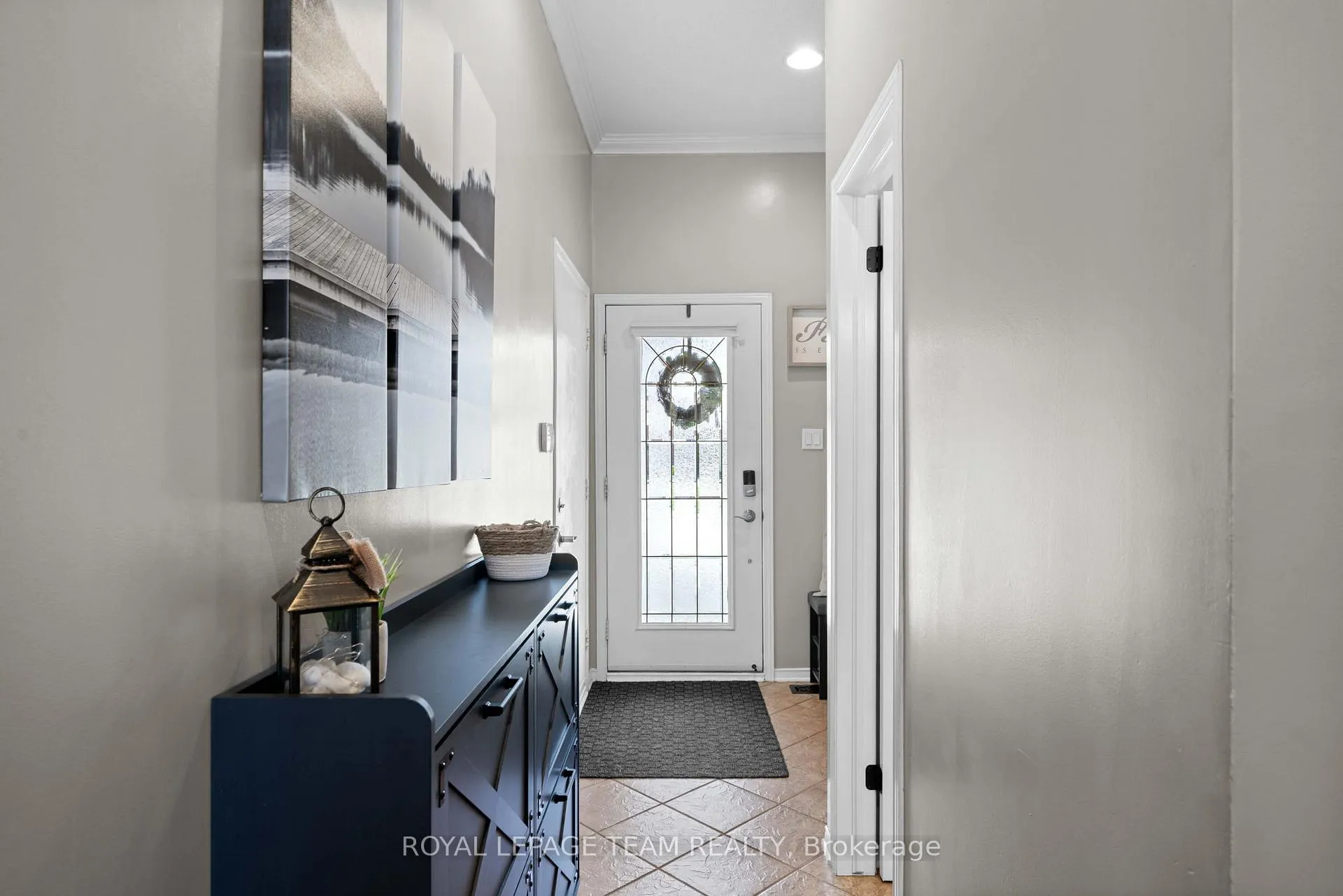 Photo 4 of 646 Casabella Drive, Ottawa, Avalon East — HOMEH