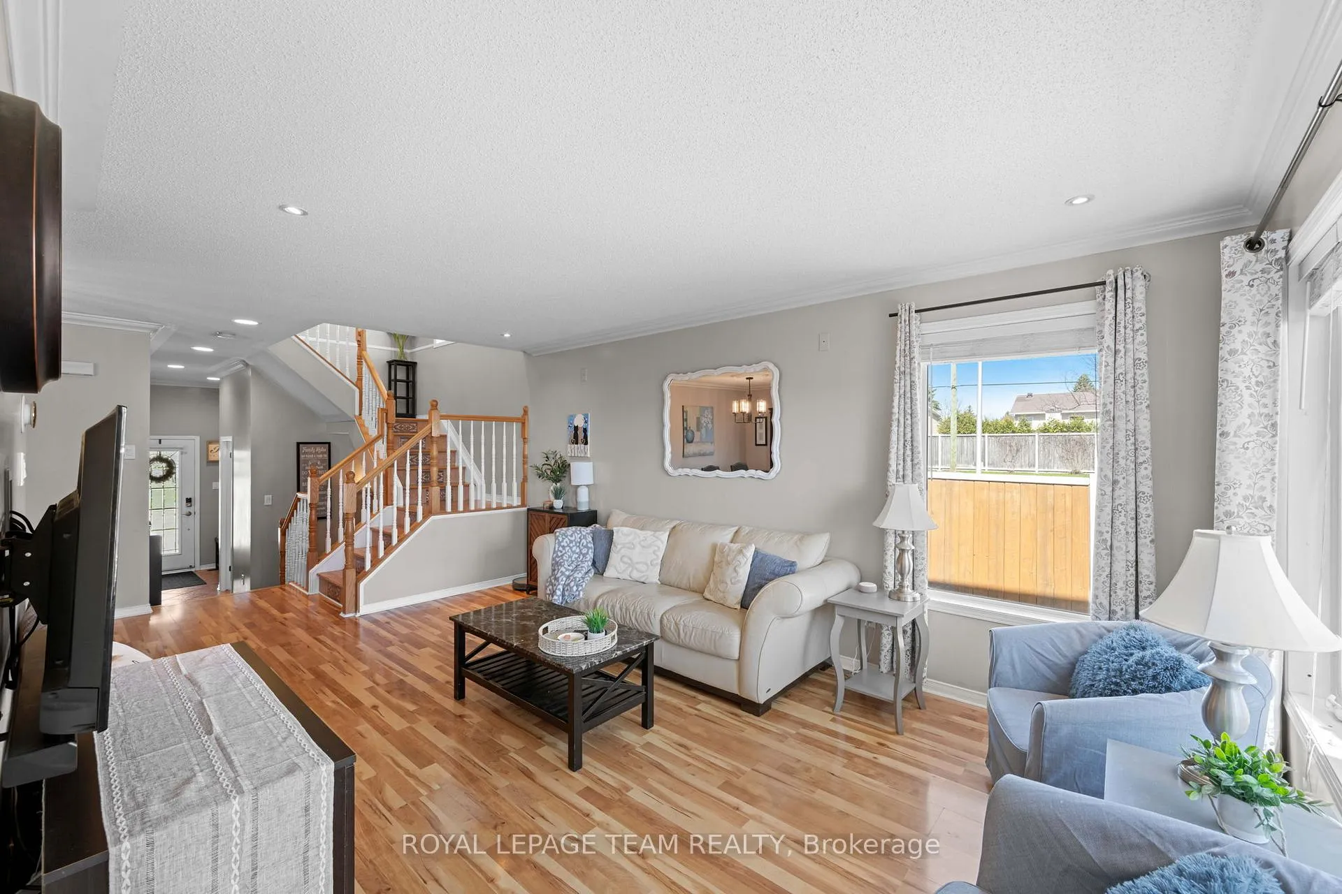 Photo 7 of 646 Casabella Drive, Ottawa, Avalon East — HOMEH