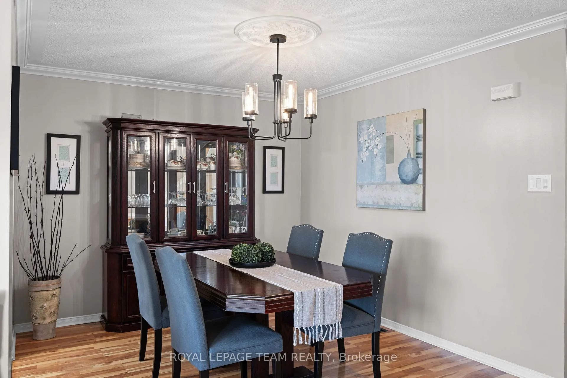 Photo 12 of 646 Casabella Drive, Ottawa, Avalon East — HOMEH