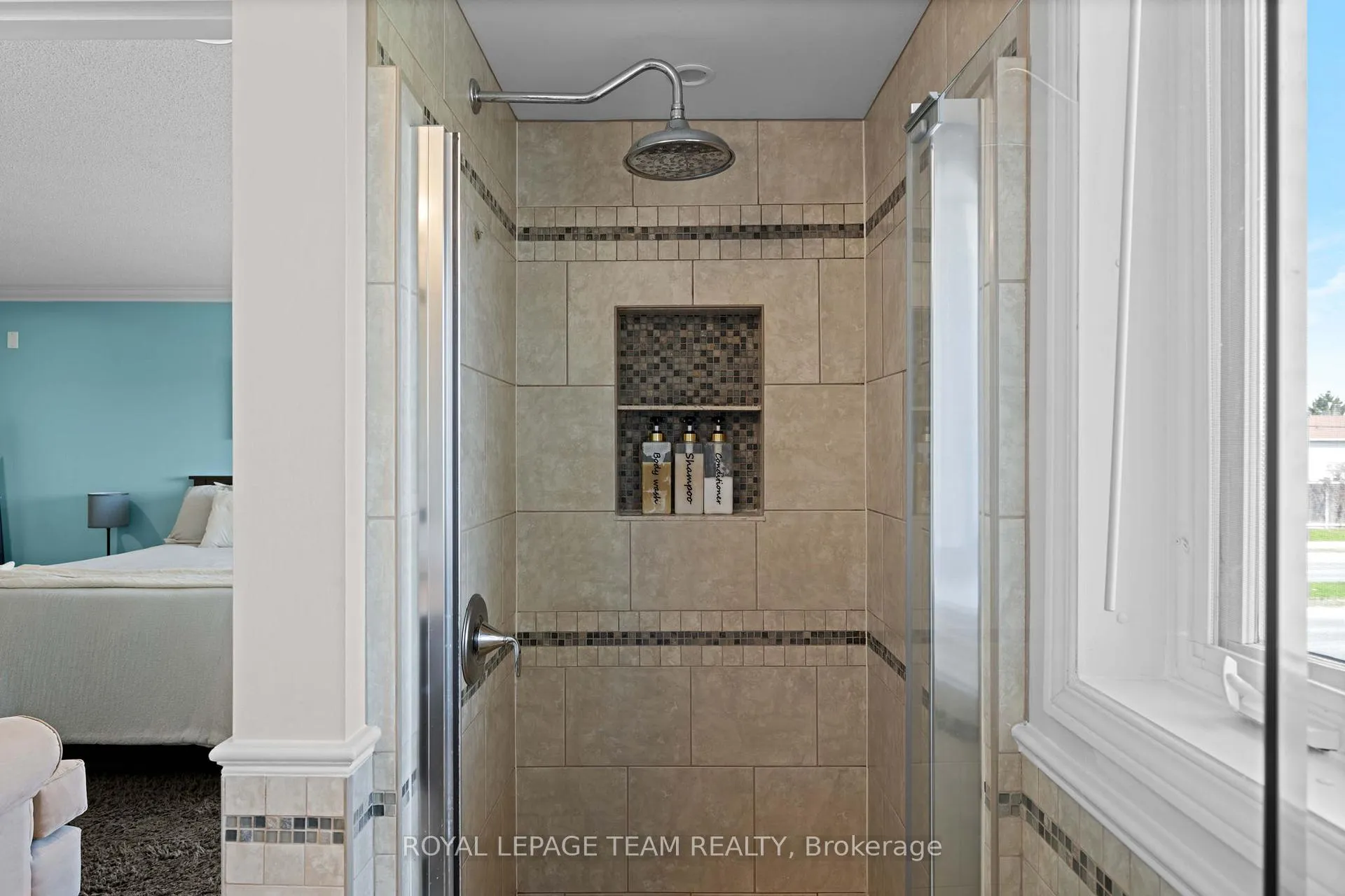 Photo 26 of 646 Casabella Drive, Ottawa, Avalon East — HOMEH
