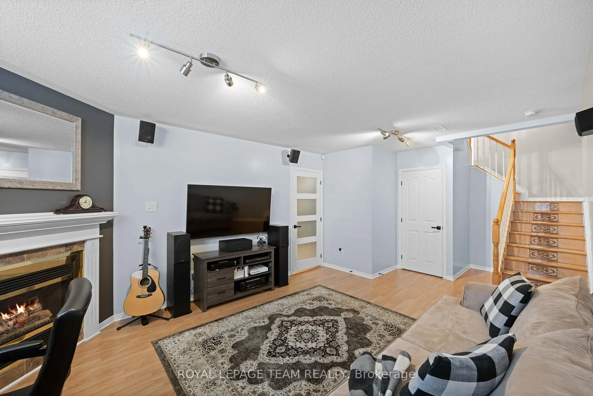 Photo 34 of 646 Casabella Drive, Ottawa, Avalon East — HOMEH