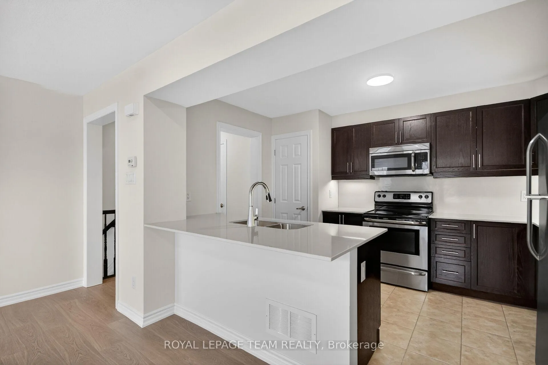 Photo 13 of 342 Sweet Grass Circle, Ottawa, Barrhaven - Half Moon Bay — HOMEH