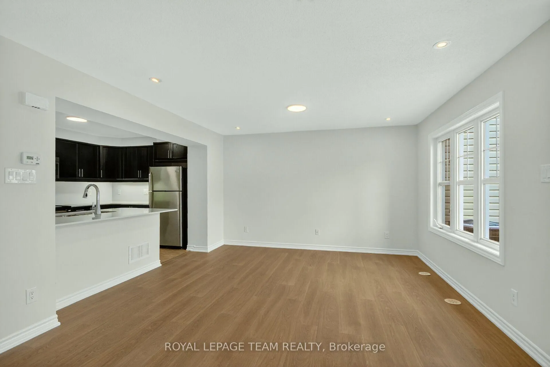 Photo 24 of 342 Sweet Grass Circle, Ottawa, Barrhaven - Half Moon Bay — HOMEH