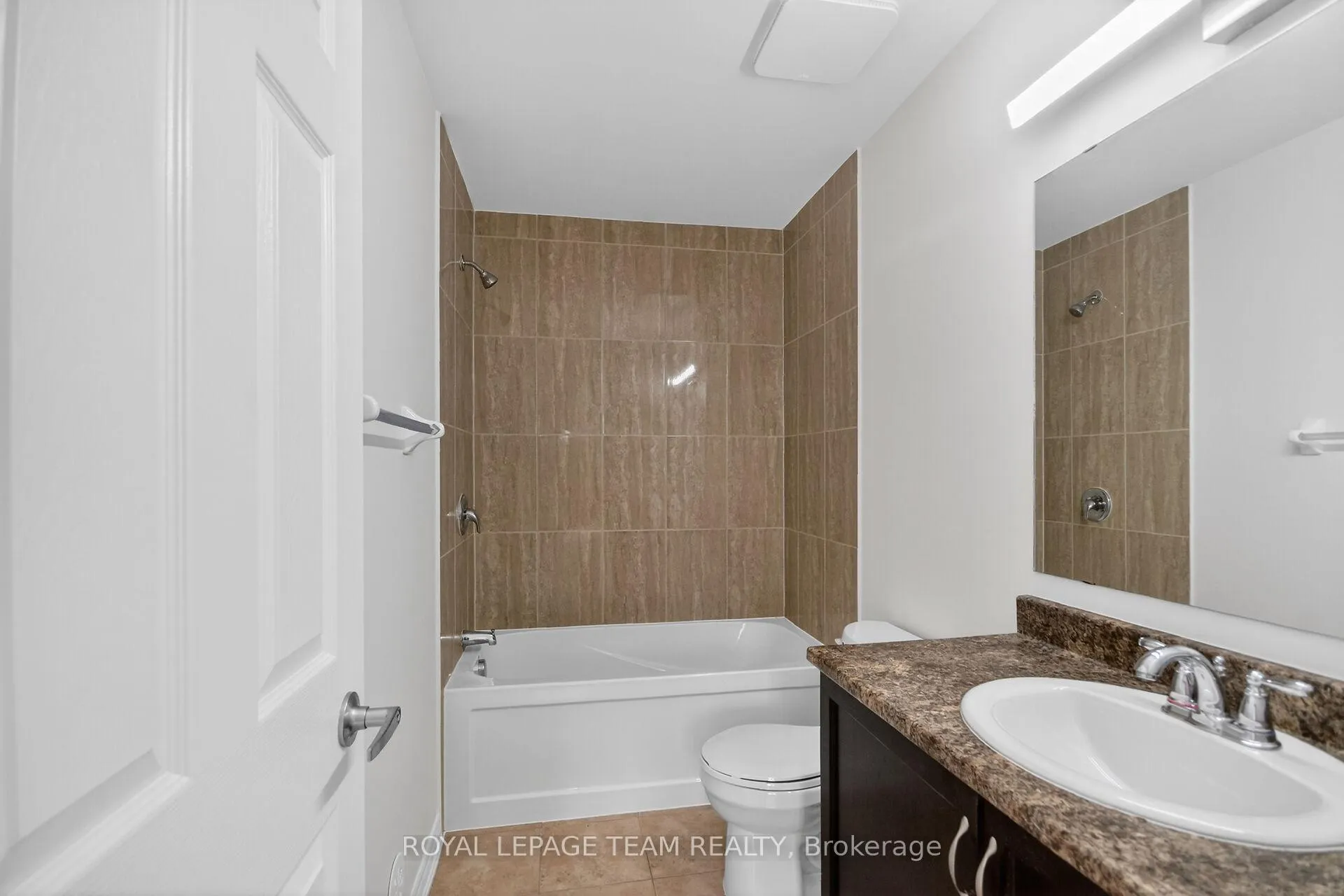 Photo 33 of 342 Sweet Grass Circle, Ottawa, Barrhaven - Half Moon Bay — HOMEH