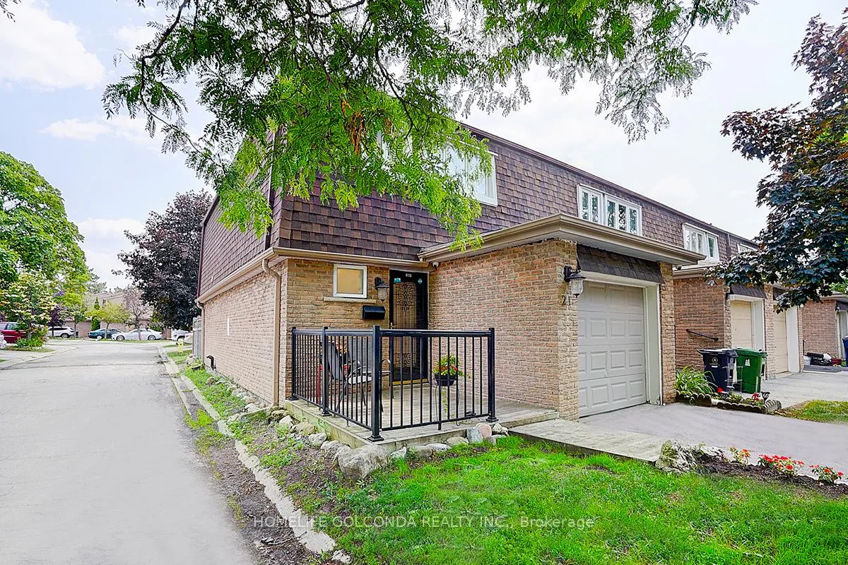 Photo 2 of Unit 21, 1000 Bridletowne Circle, Scarborough, L'Amoreaux — HOMEH