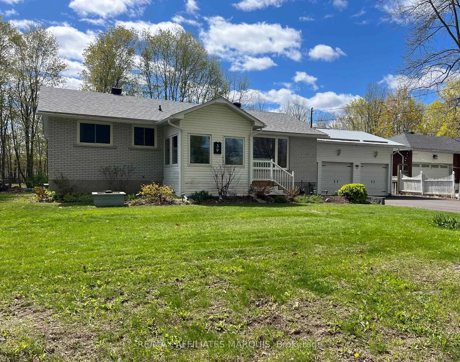 Photo 3 of 39 Golf Club Road, Rideau Lakes, Rideau Lakes (South Elmsley) Twp — HOMEH