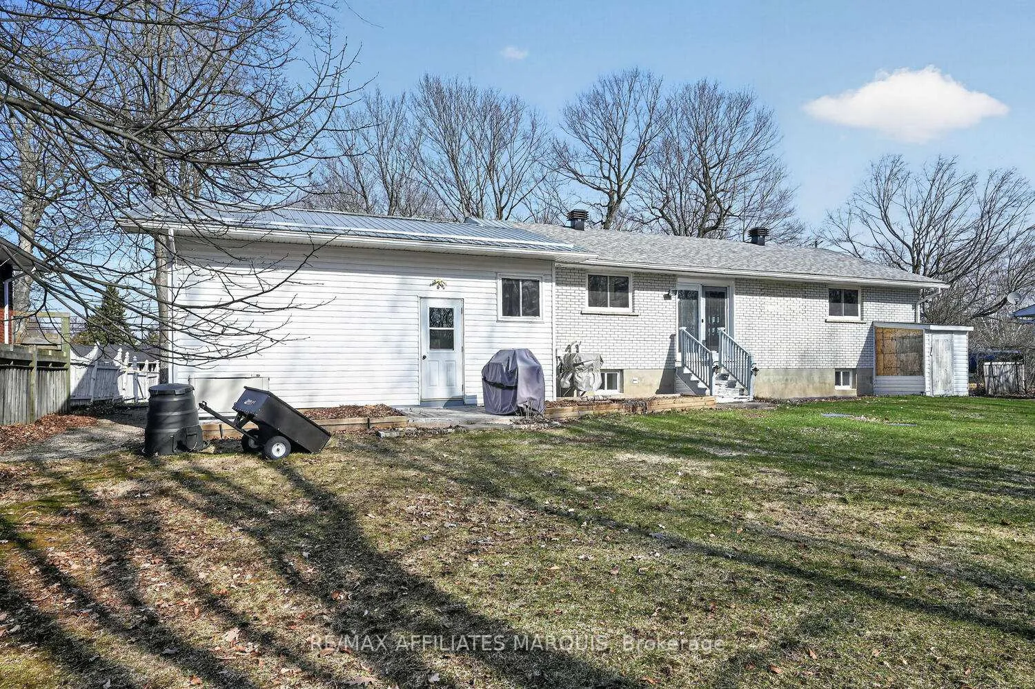Photo 35 of 39 Golf Club Road, Rideau Lakes, Rideau Lakes (South Elmsley) Twp — HOMEH