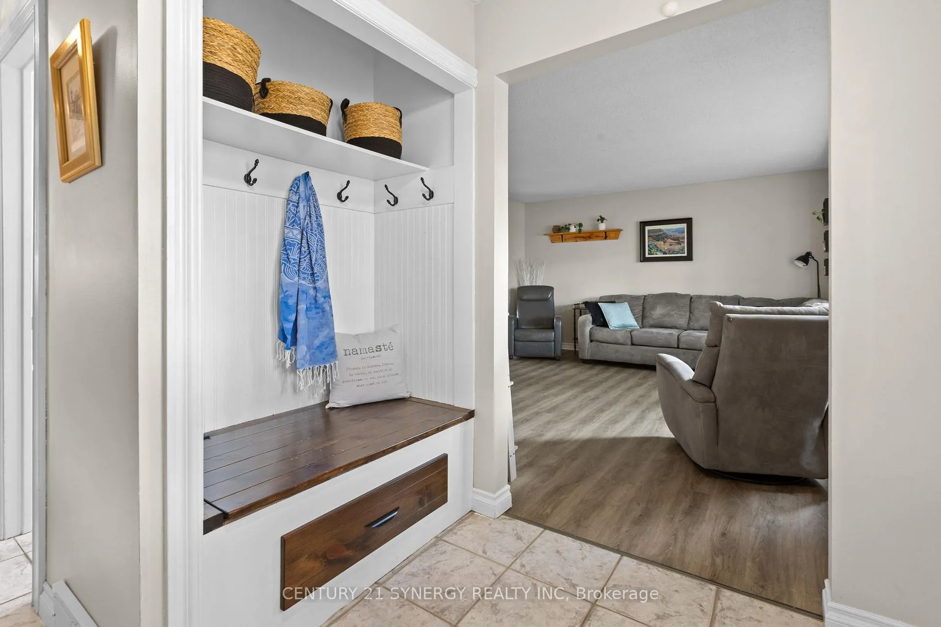 Photo 4 of 346 Nagel Avenue, Ottawa, Bilberry Creek/Queenswood Heights — HOMEH
