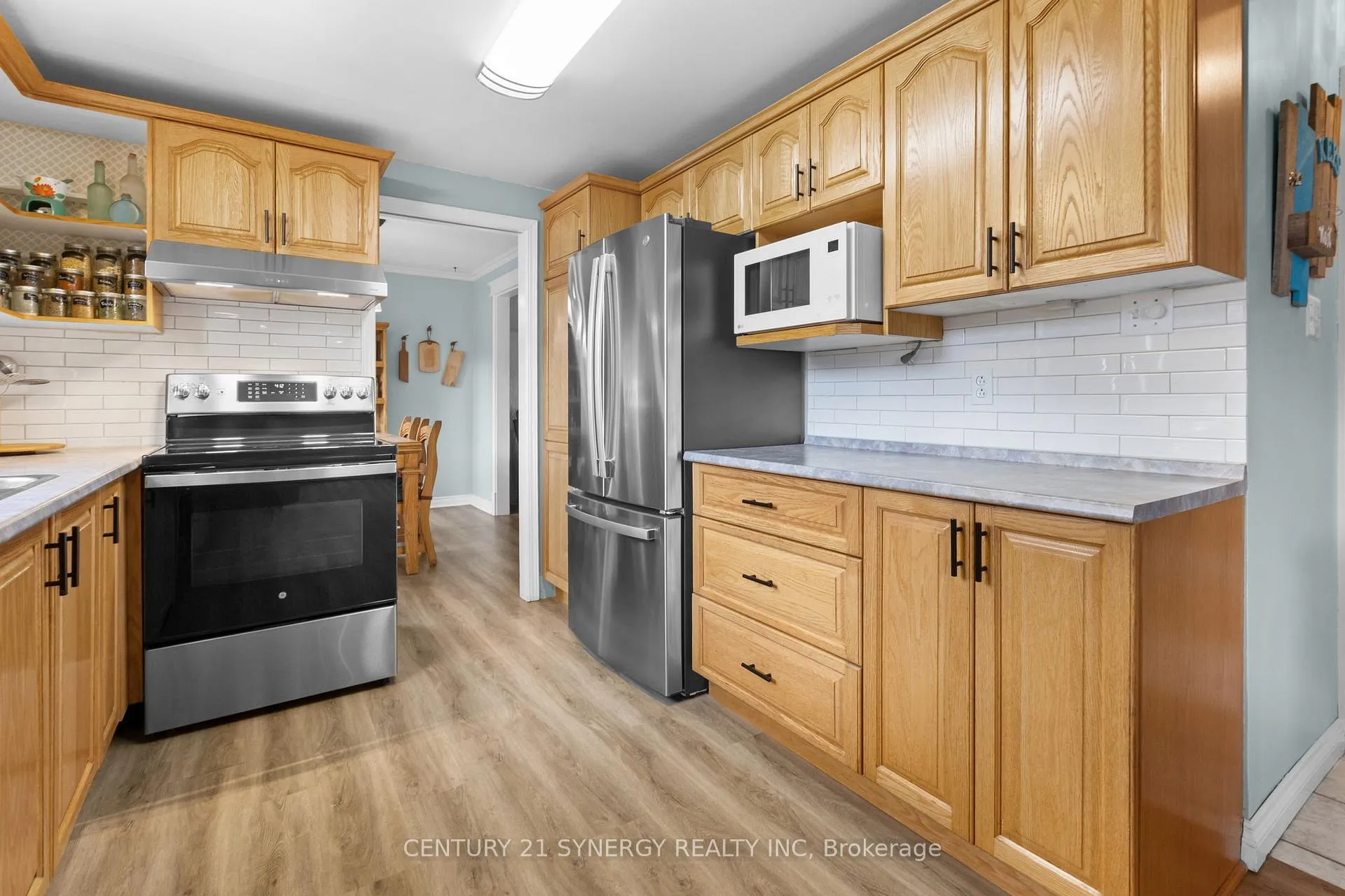 Photo 12 of 346 Nagel Avenue, Ottawa, Bilberry Creek/Queenswood Heights — HOMEH