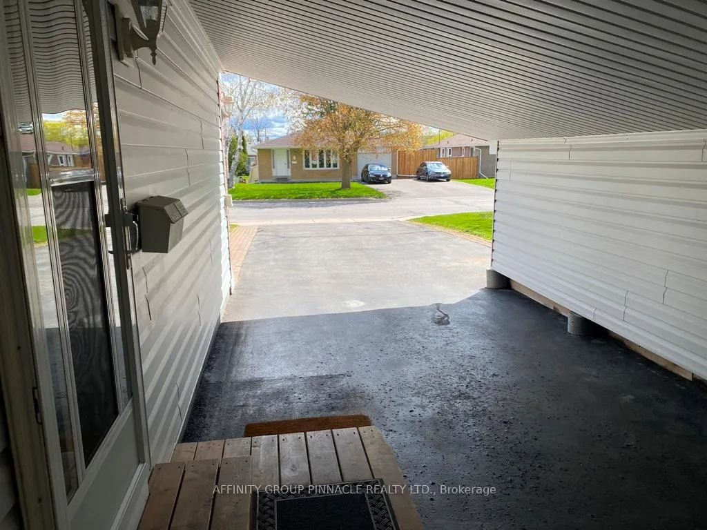 Photo 35 of 94 Sanderling Crescent, Kawartha Lakes, Lindsay — HOMEH