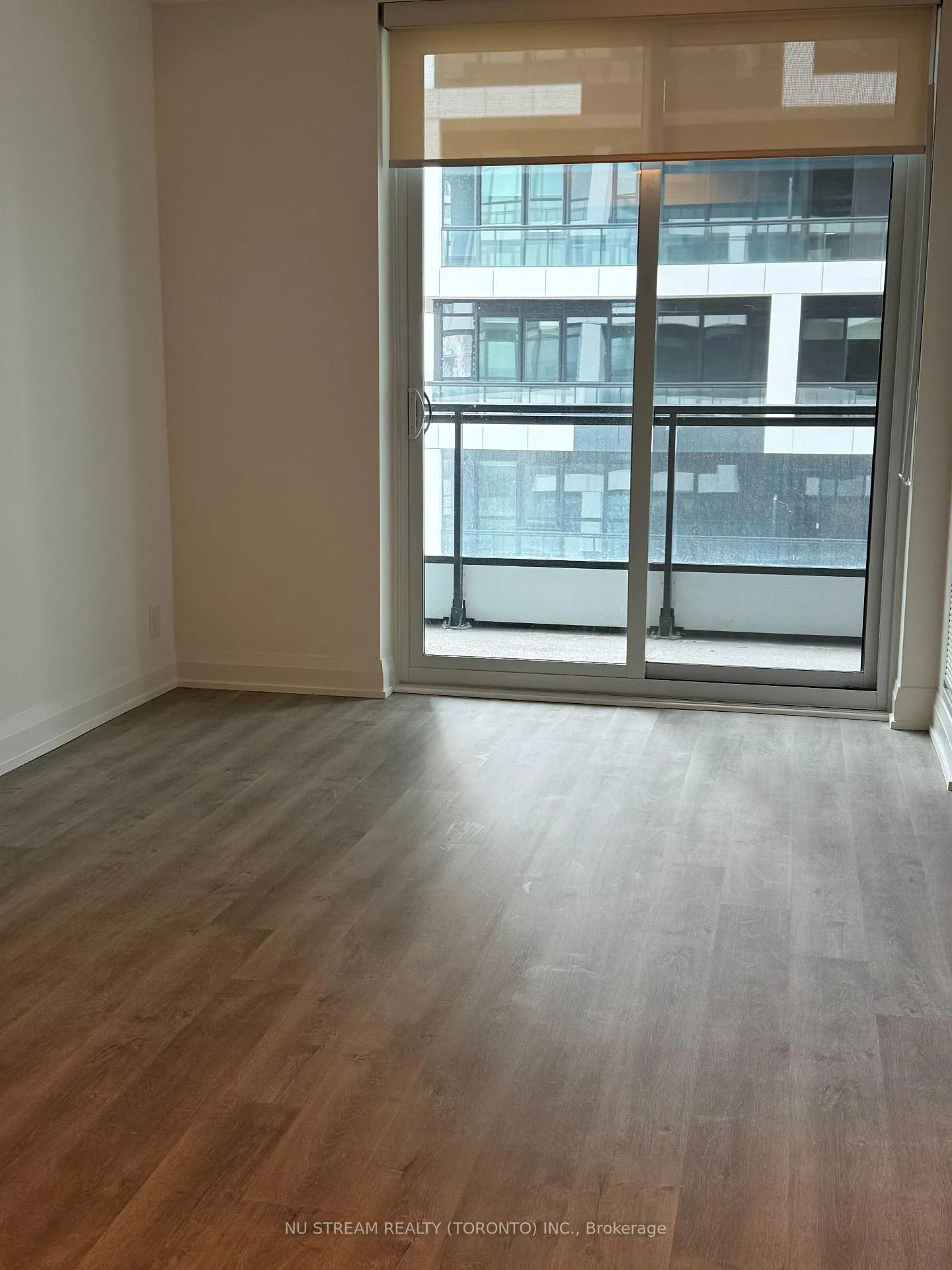 Photo 7 of Unit 2210, 65 Broadway Avenue, Toronto, Mount Pleasant West — HOMEH
