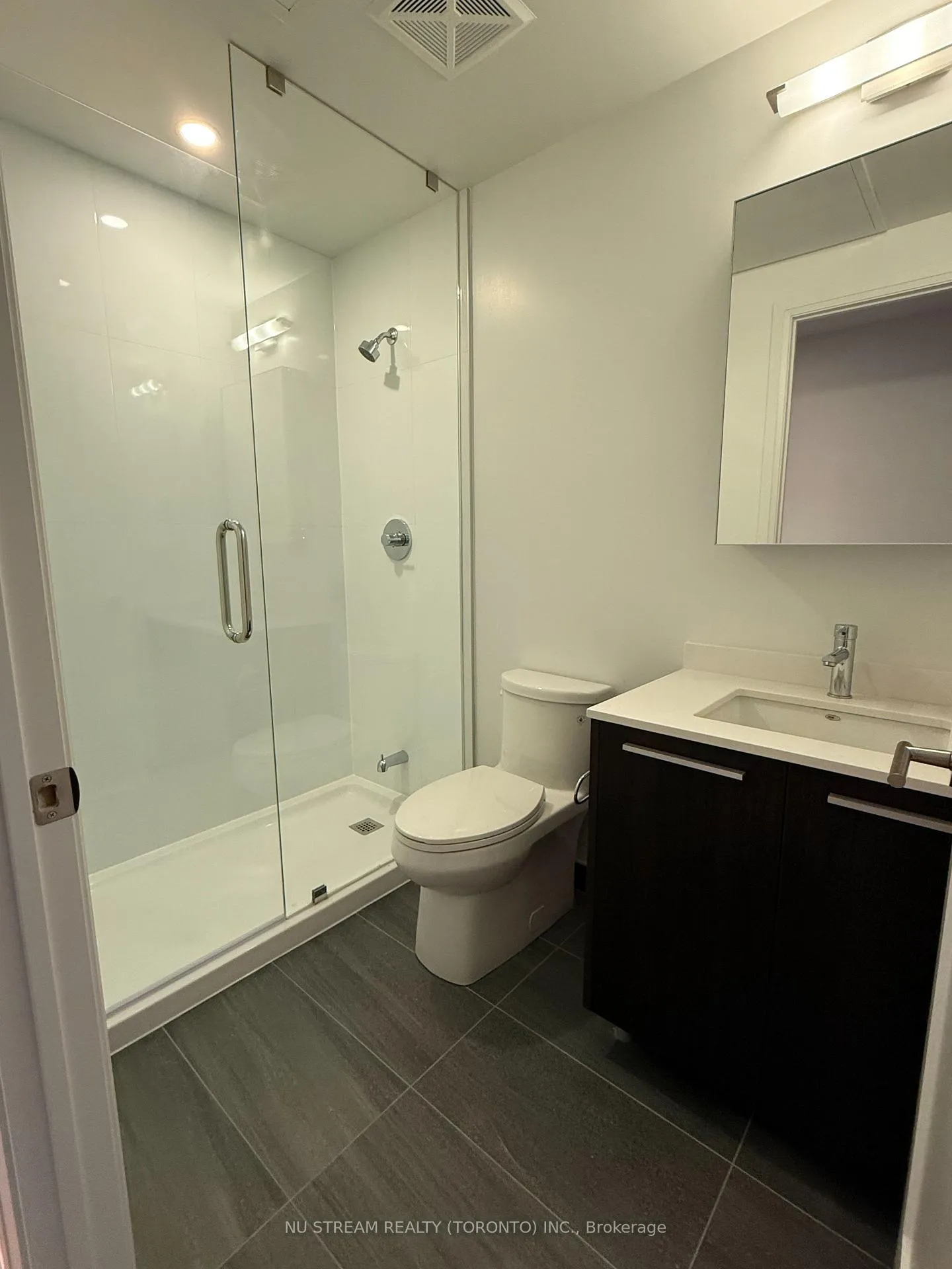 Photo 10 of Unit 2210, 65 Broadway Avenue, Toronto, Mount Pleasant West — HOMEH