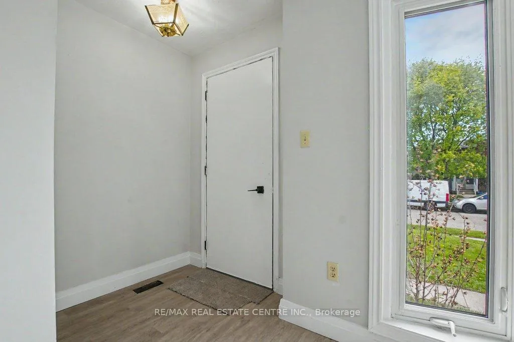 Photo 5 of 273 Elliott Street, Cambridge — HOMEH
