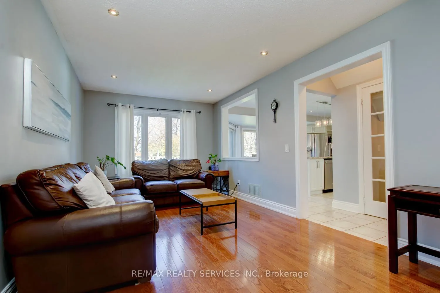 Photo 9 of 3 Nymark Place, Brampton, Westgate — HOMEH