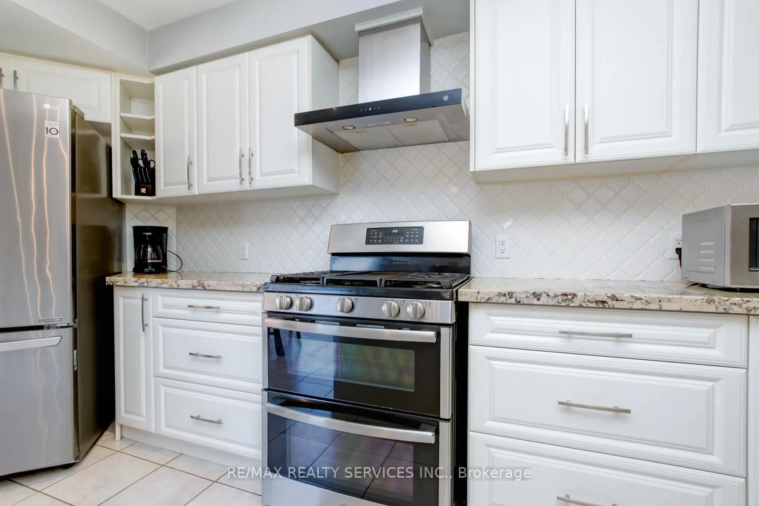 Photo 14 of 3 Nymark Place, Brampton, Westgate — HOMEH